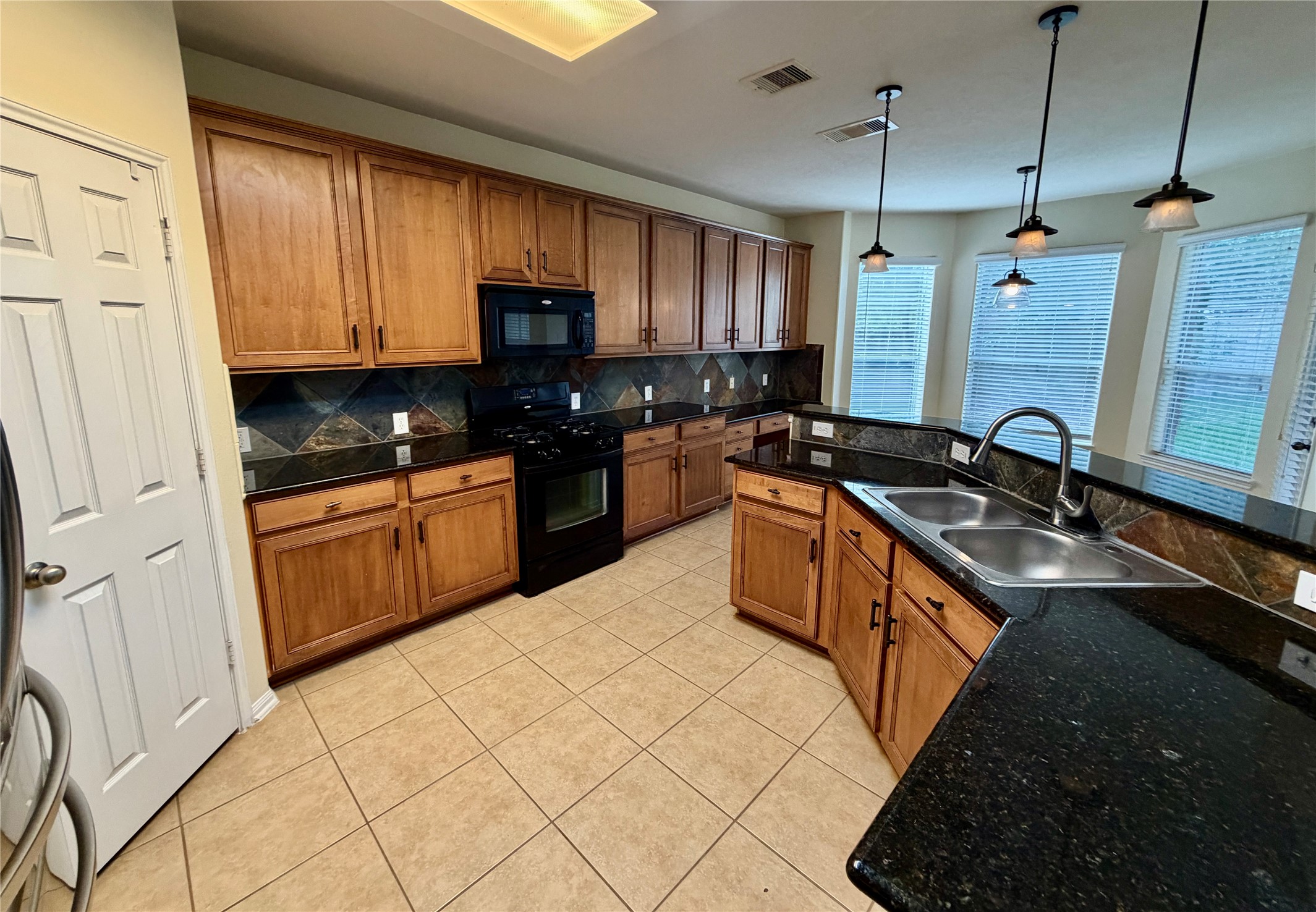 25206 Auburn Terrace Drive Property Photo 15