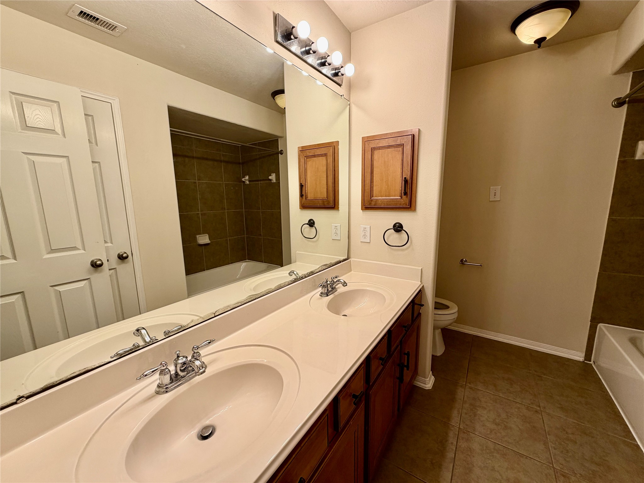 25206 Auburn Terrace Drive Property Photo 24