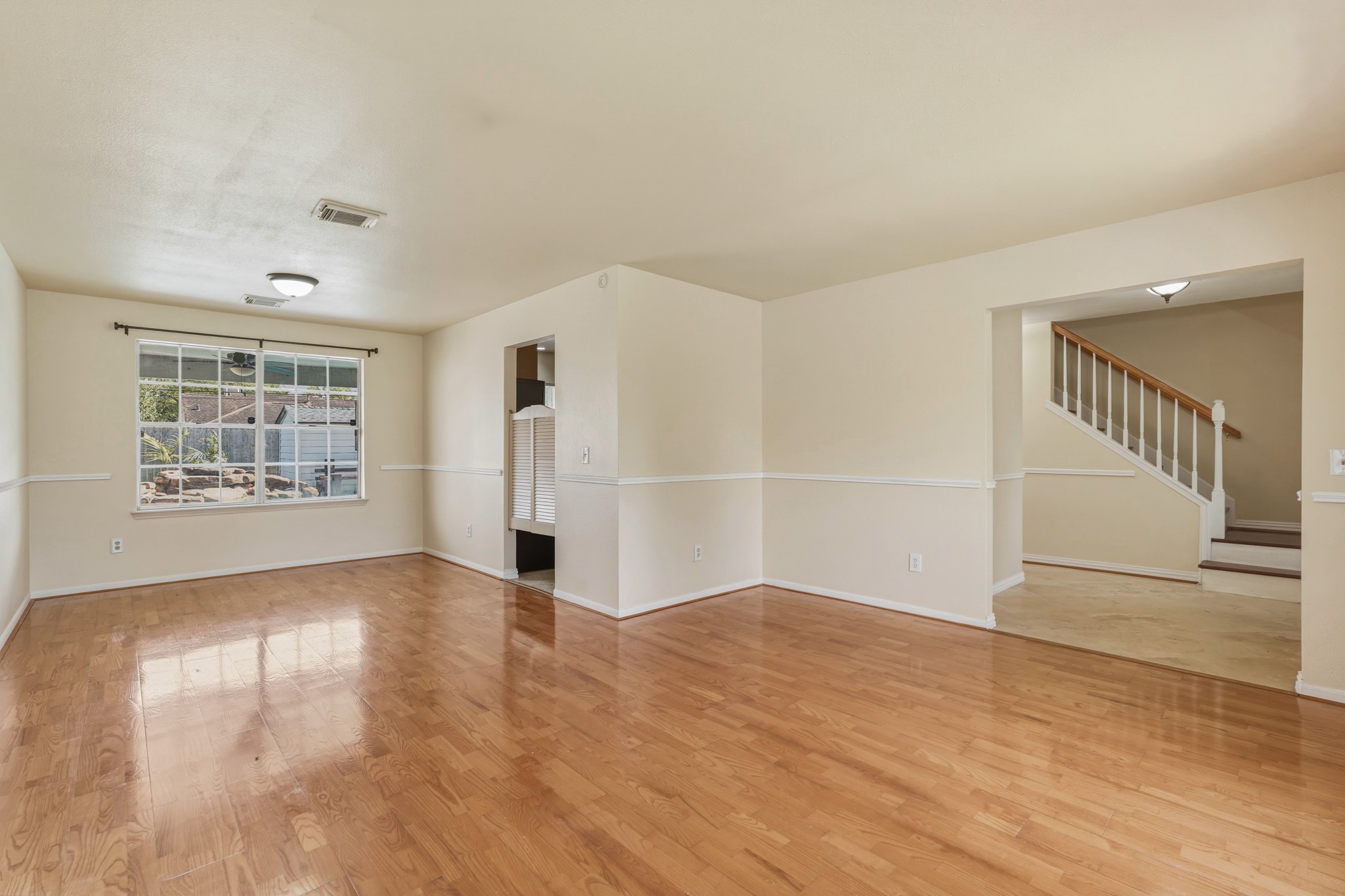 10419 Tablerock Drive Property Photo 8