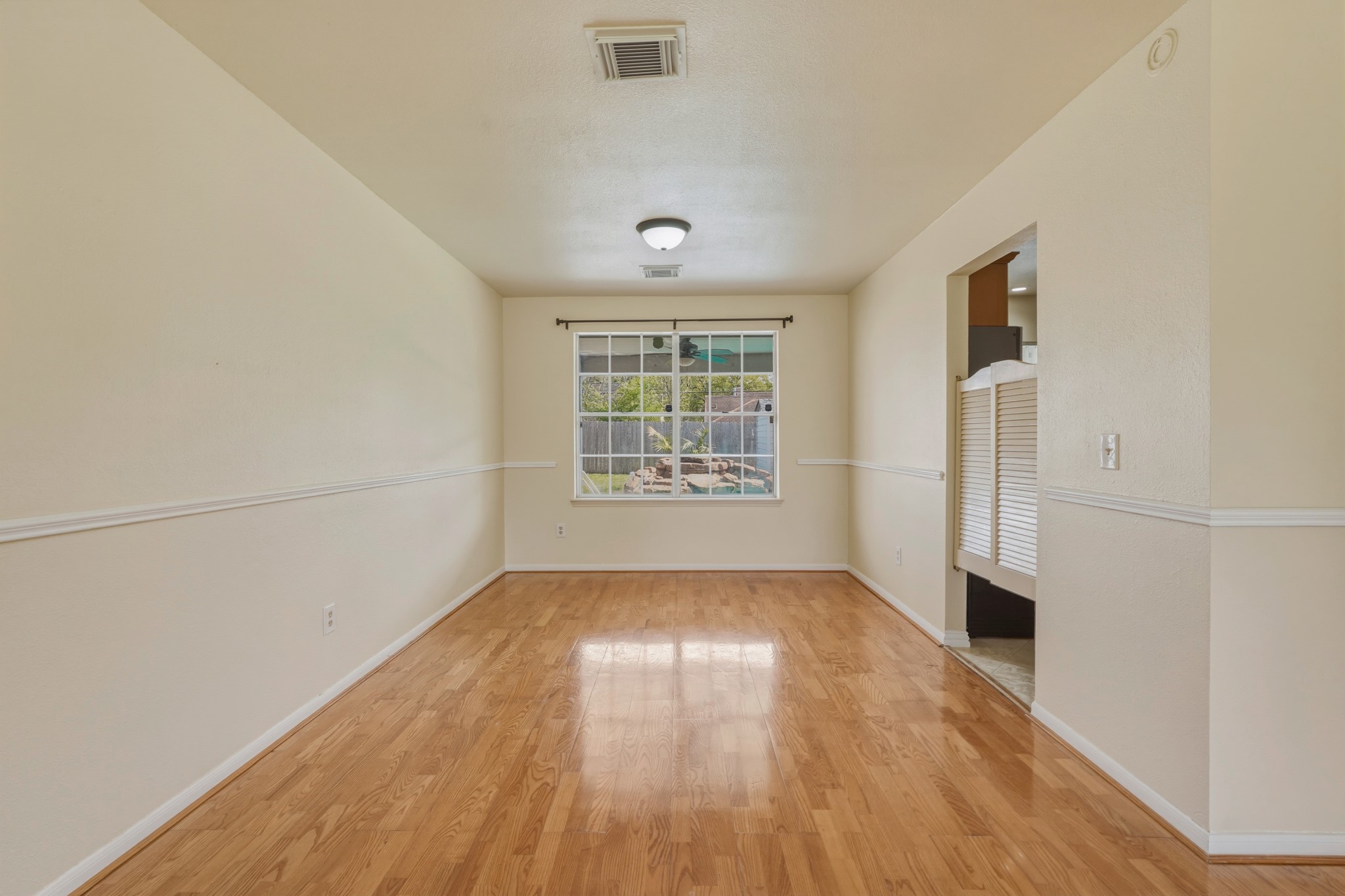 10419 Tablerock Drive Property Photo 10