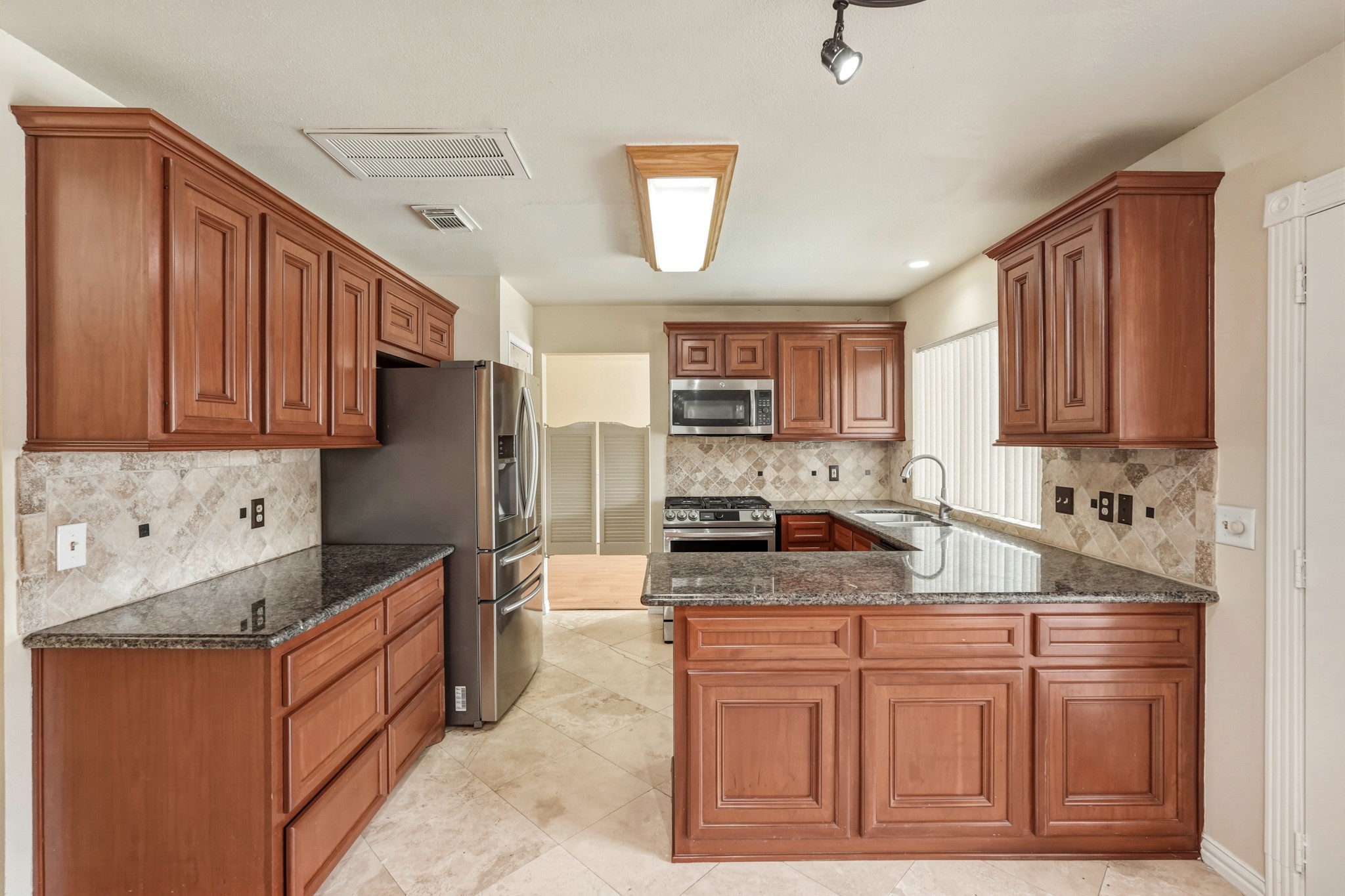 10419 Tablerock Drive Property Photo 13