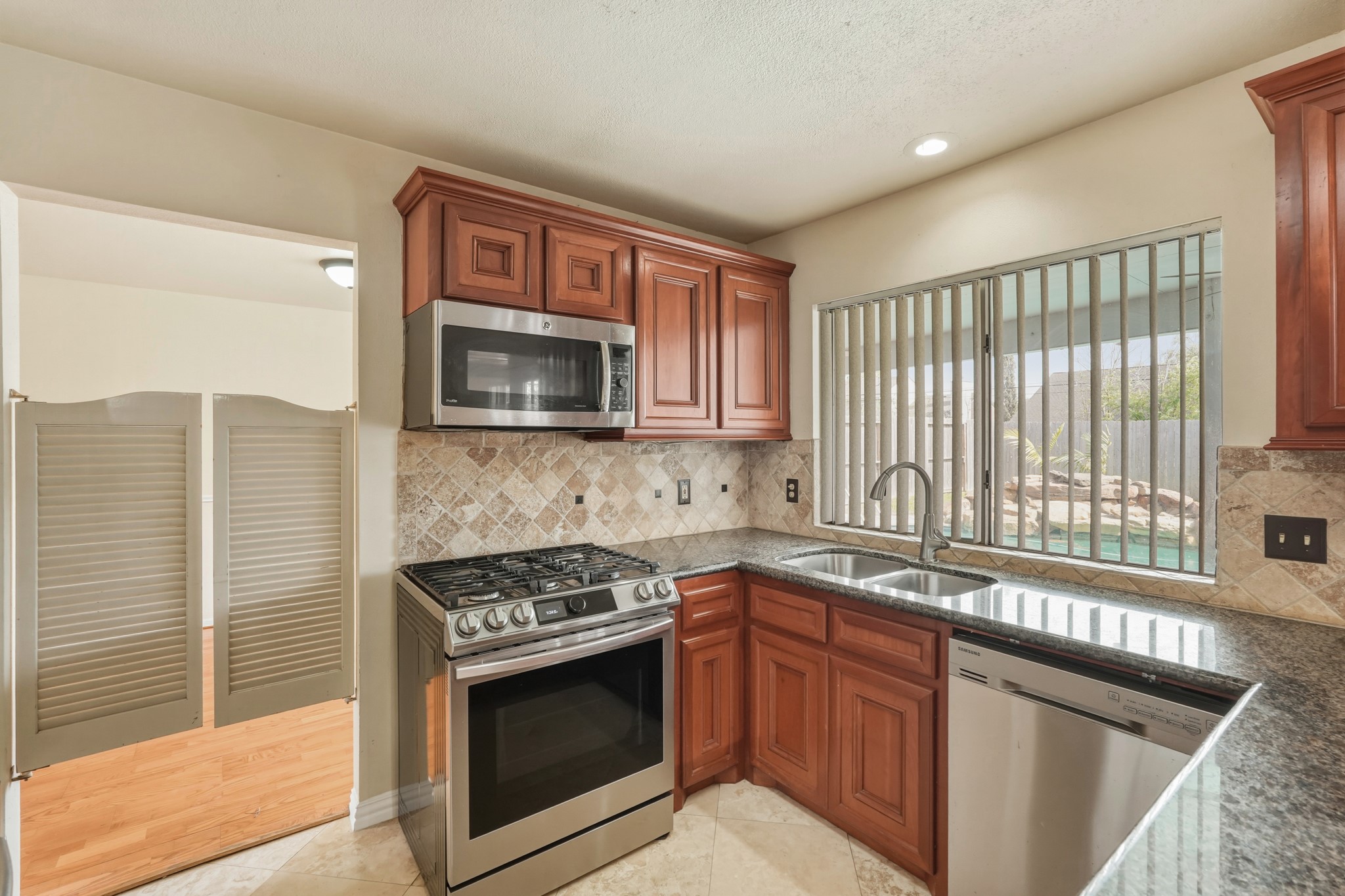 10419 Tablerock Drive Property Photo 15