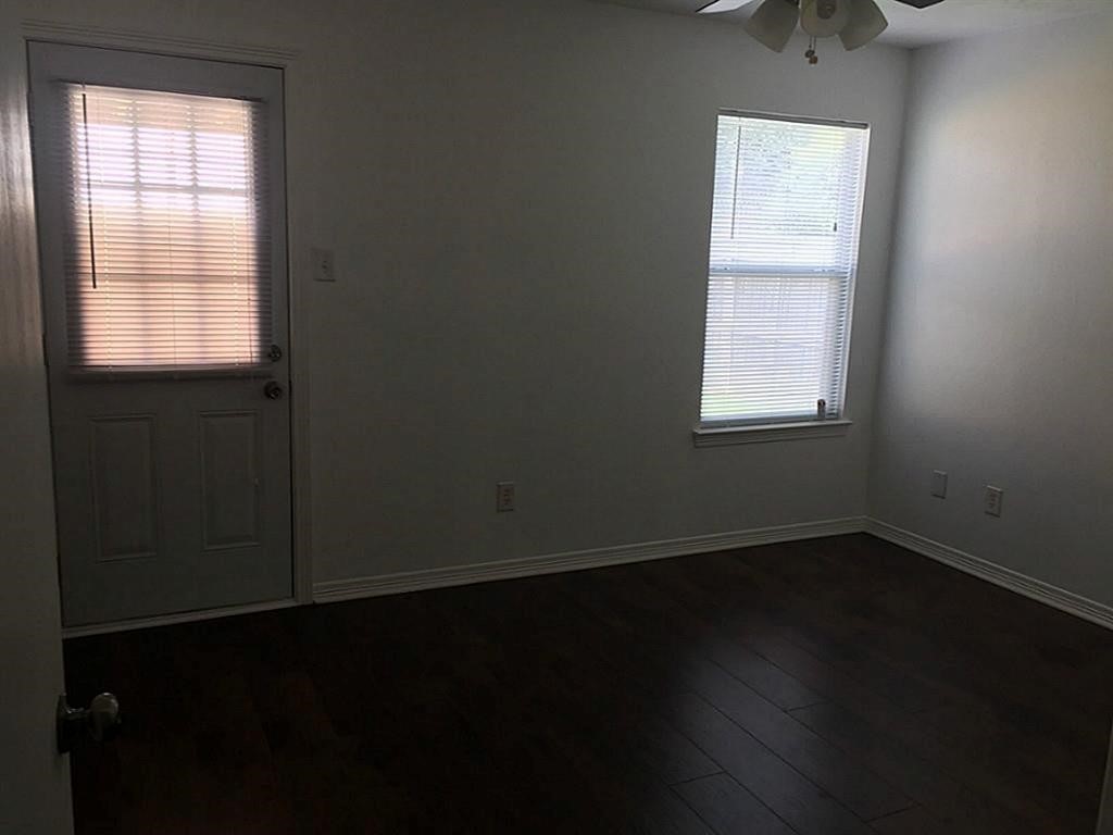 7319 Village Lake Drive Property Photo 10