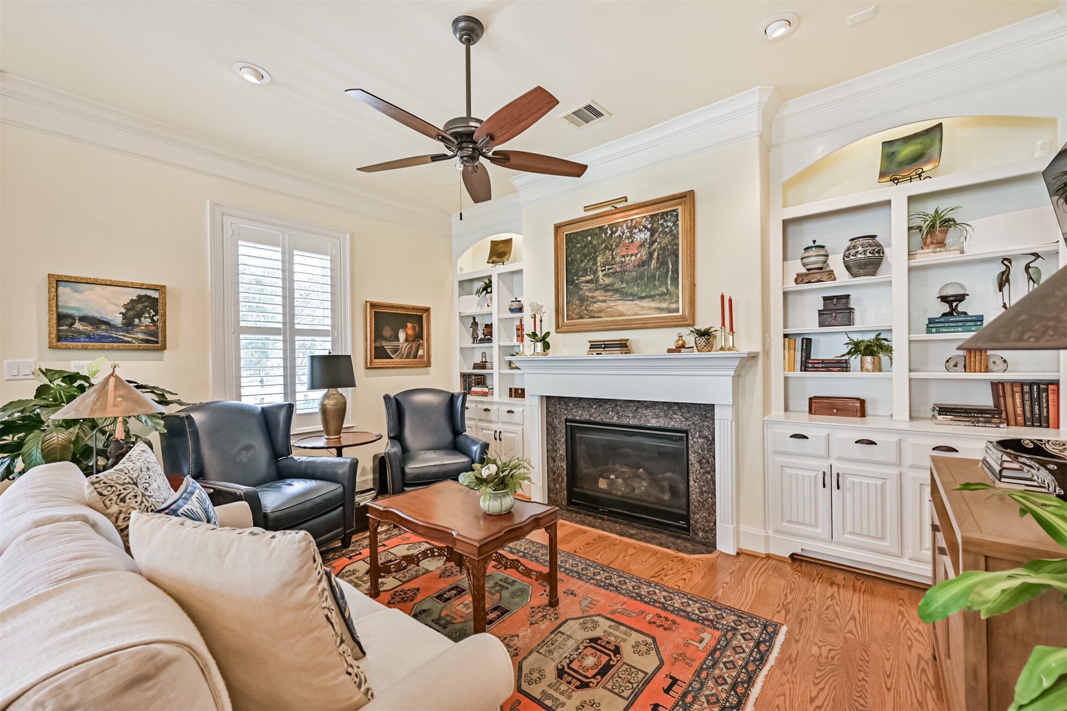 2 Compass Circle Property Photo 8