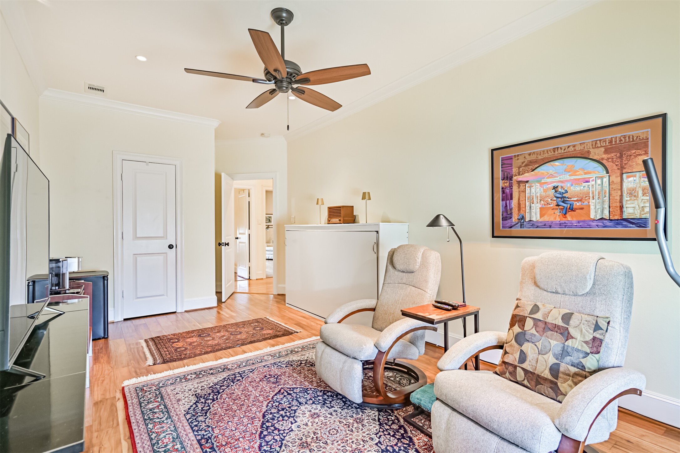 2 Compass Circle Property Photo 36
