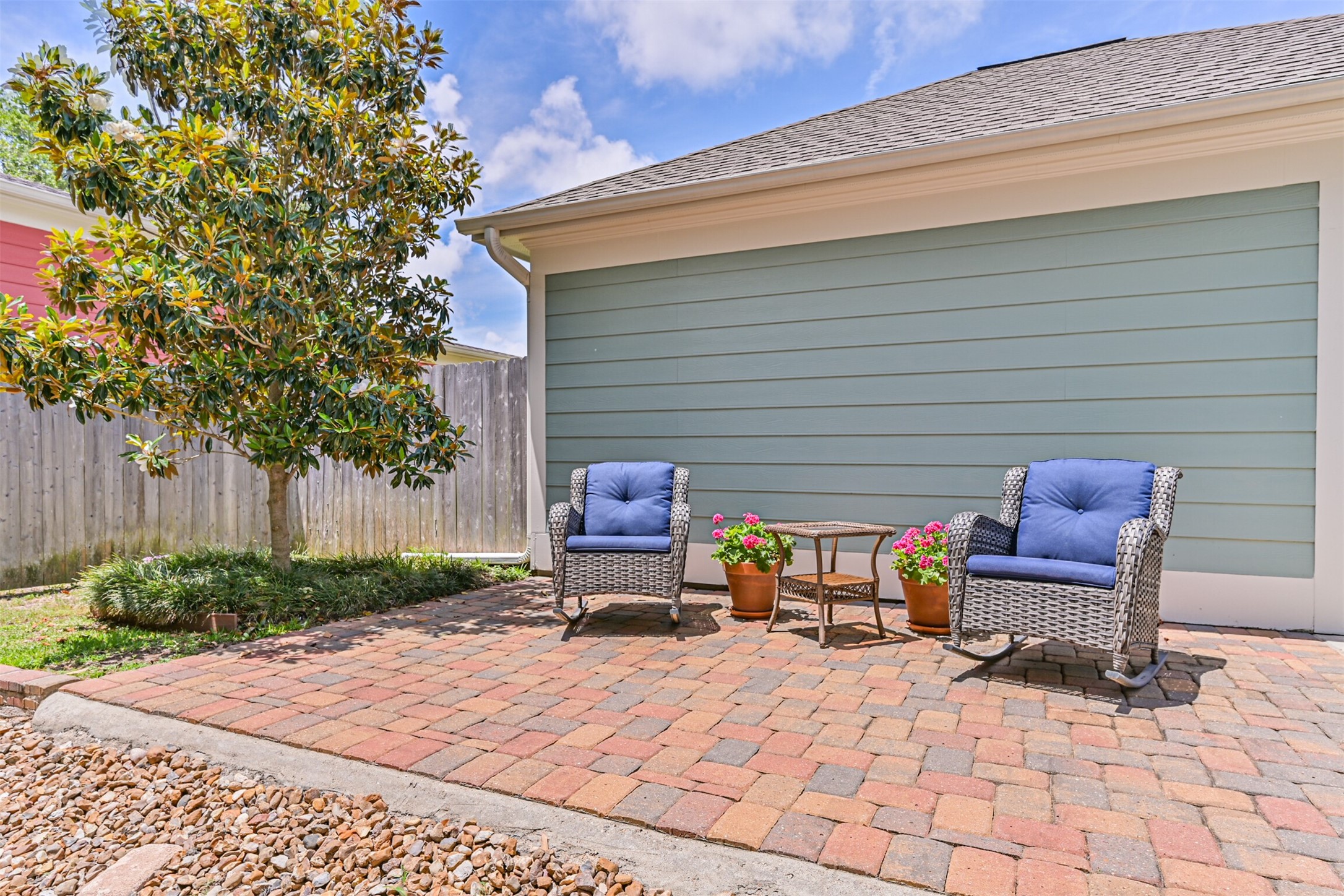 2 Compass Circle Property Photo 40
