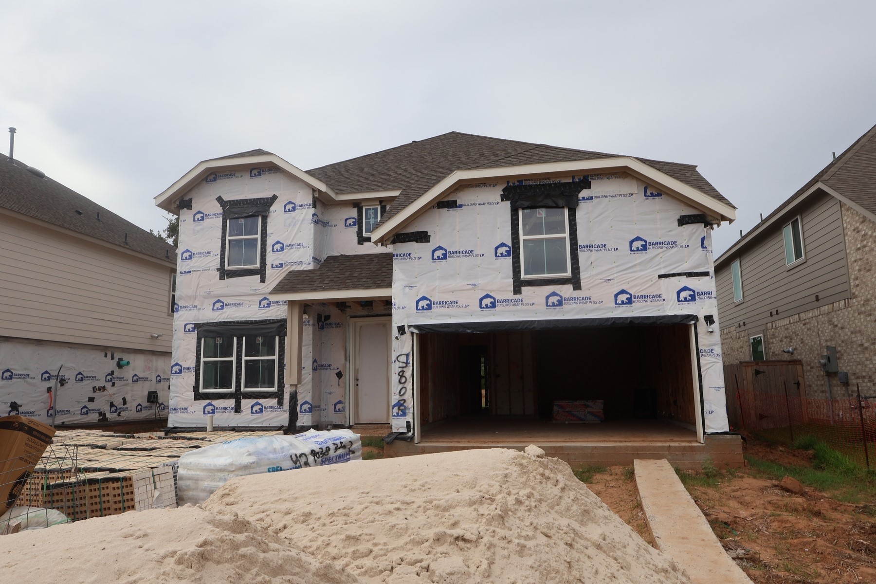 5802 Chamberlain Crossing Property Photo 3