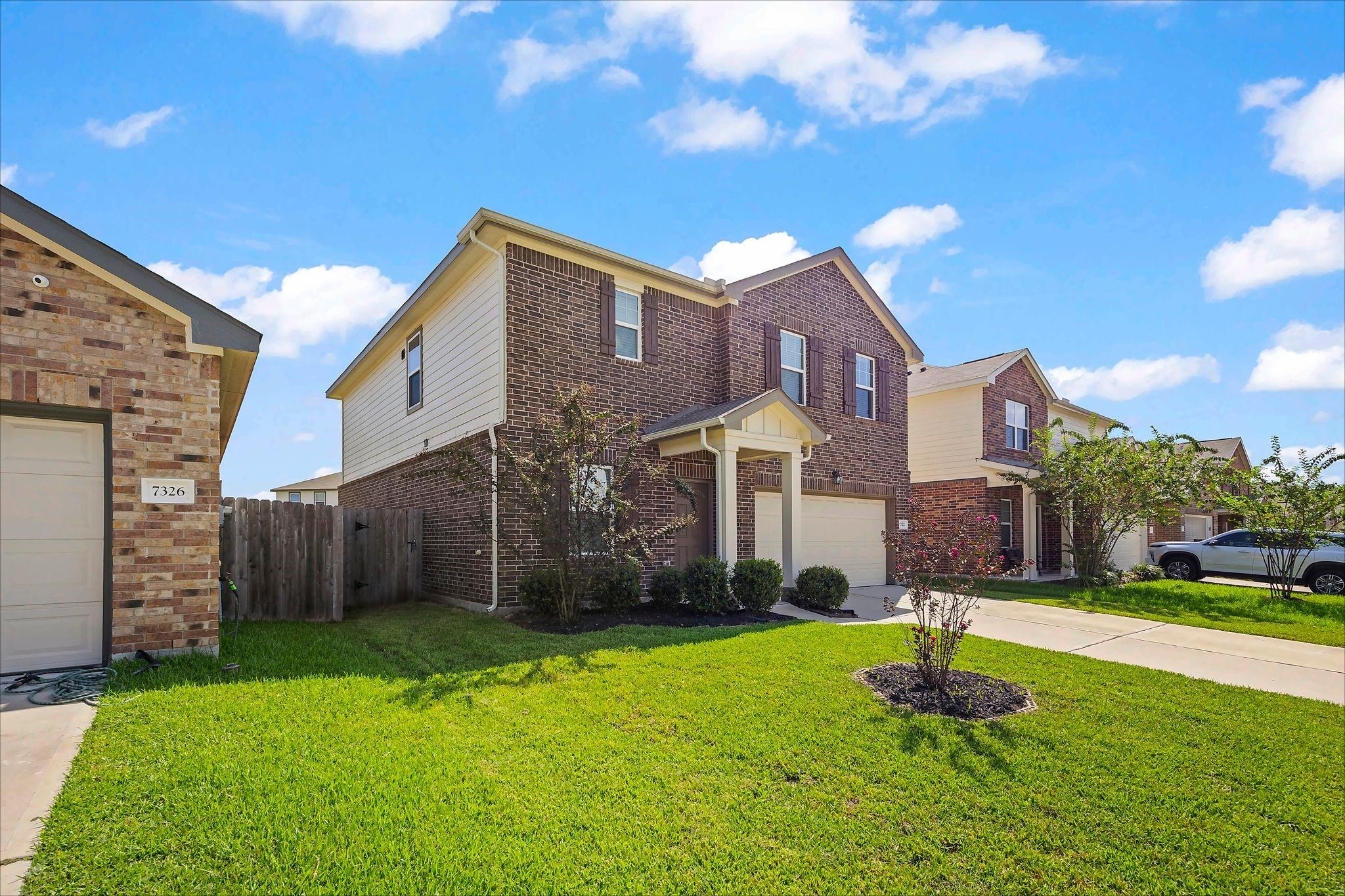 7322 Evitale Way Property Photo 3