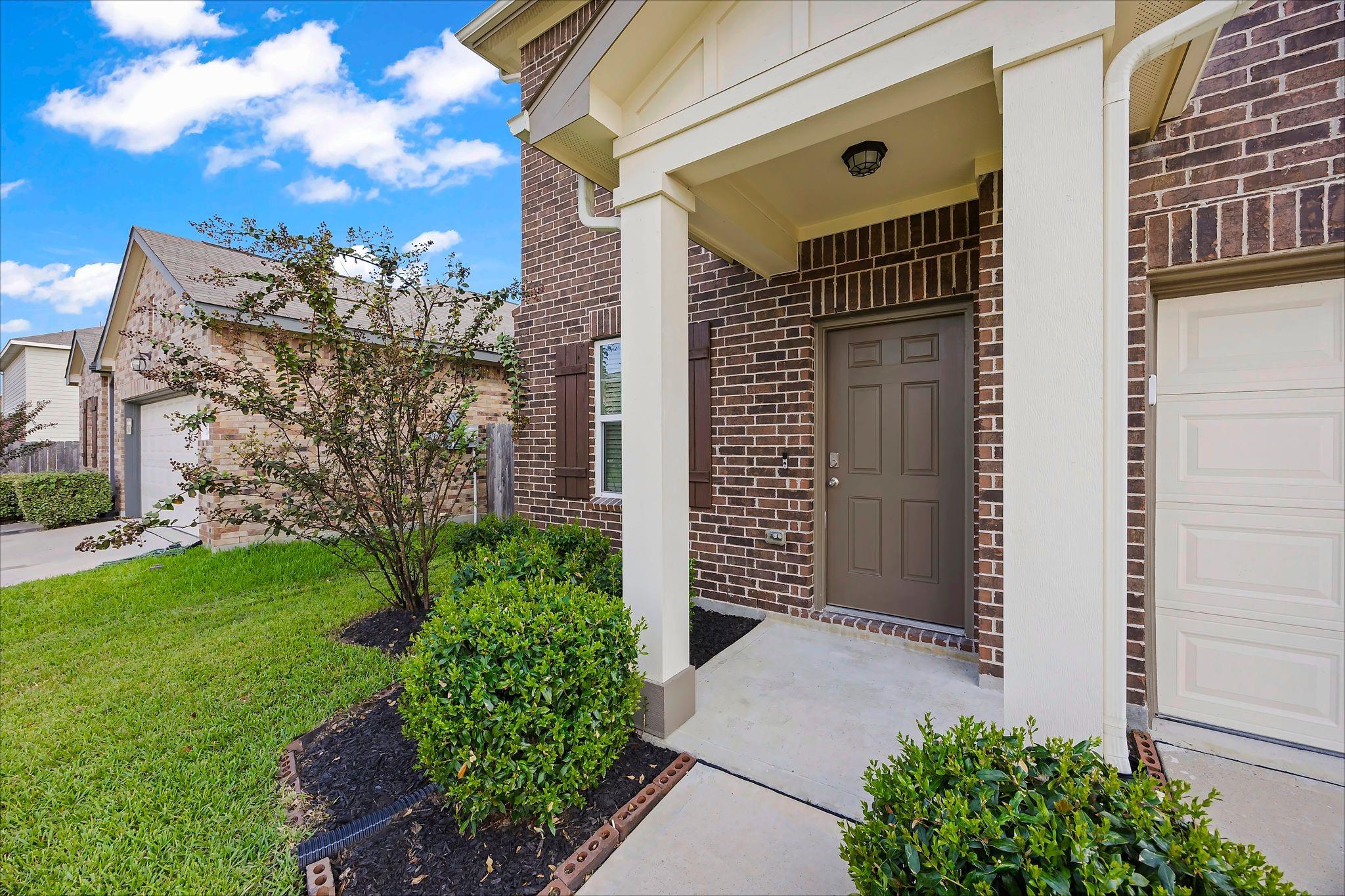 7322 Evitale Way Property Photo 4