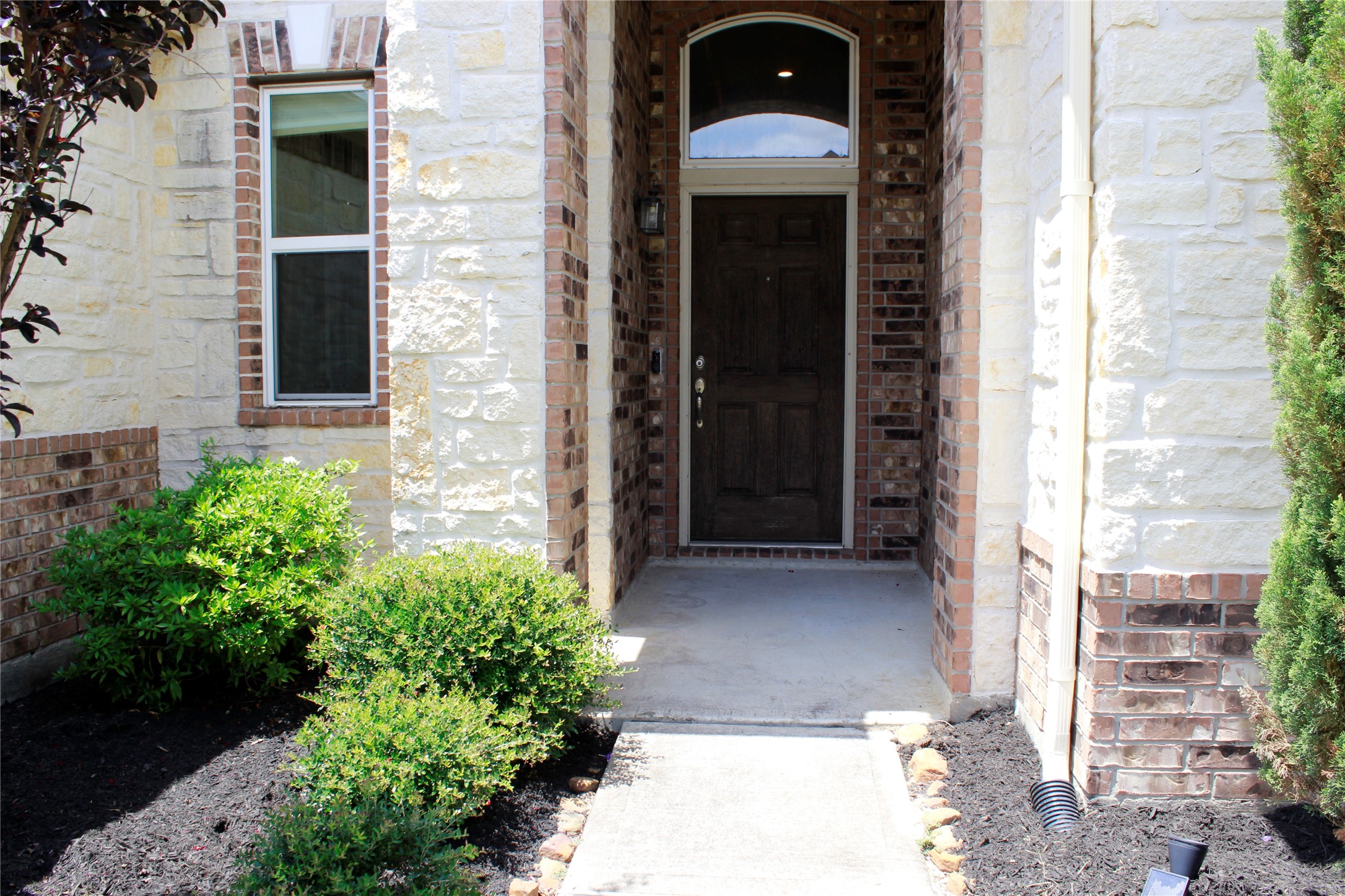 8727 Stoney Brook Lane Property Photo 2