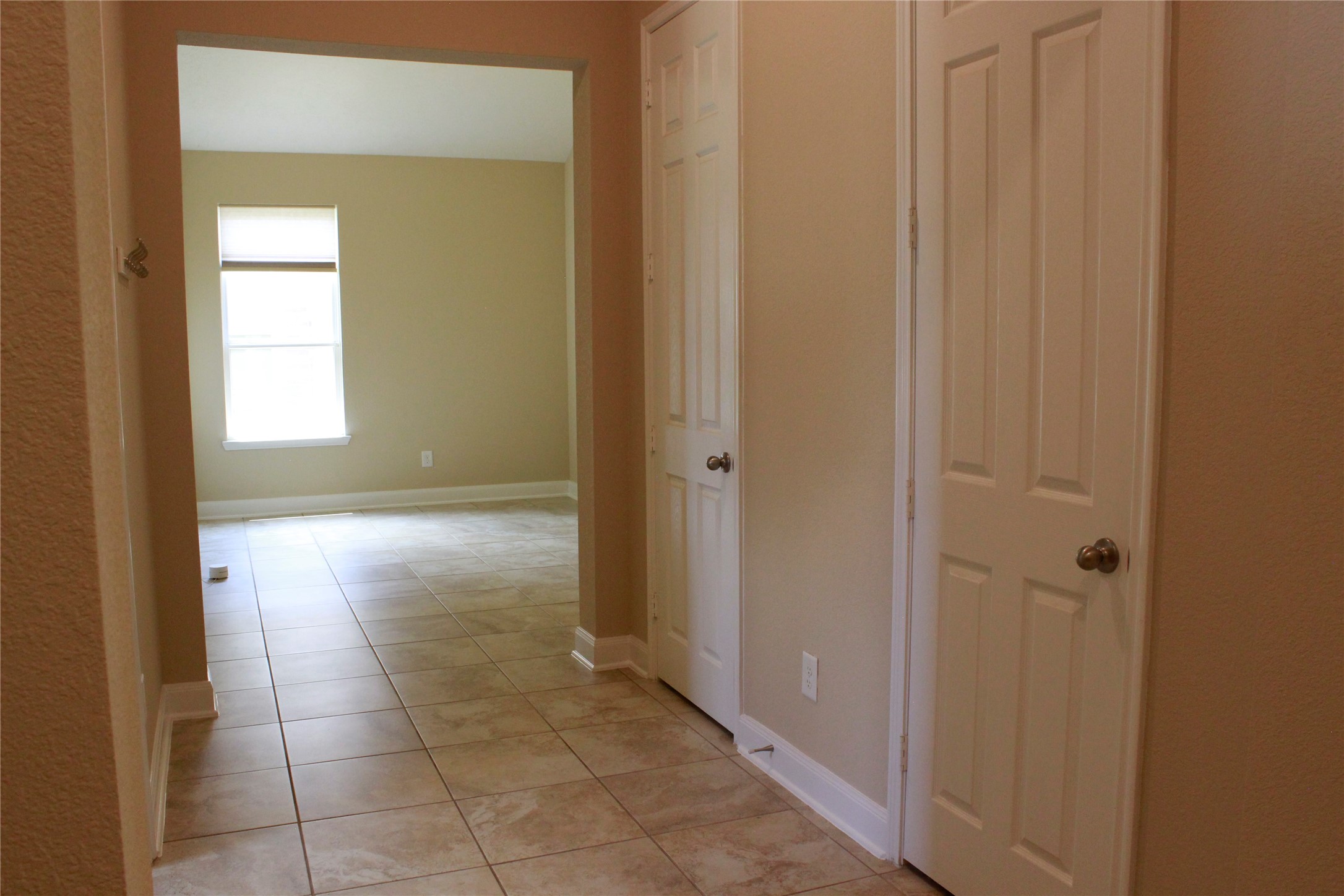 8727 Stoney Brook Lane Property Photo 4