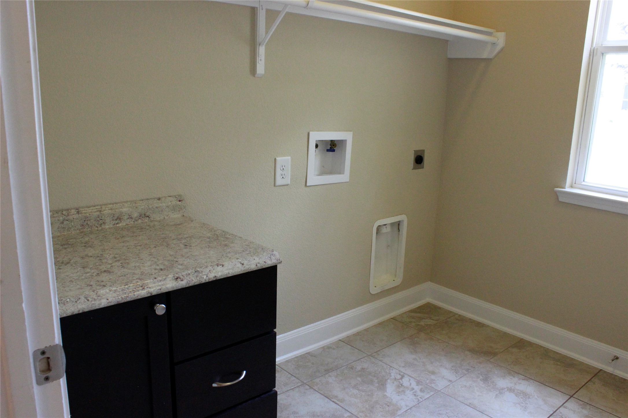 8727 Stoney Brook Lane Property Photo 6