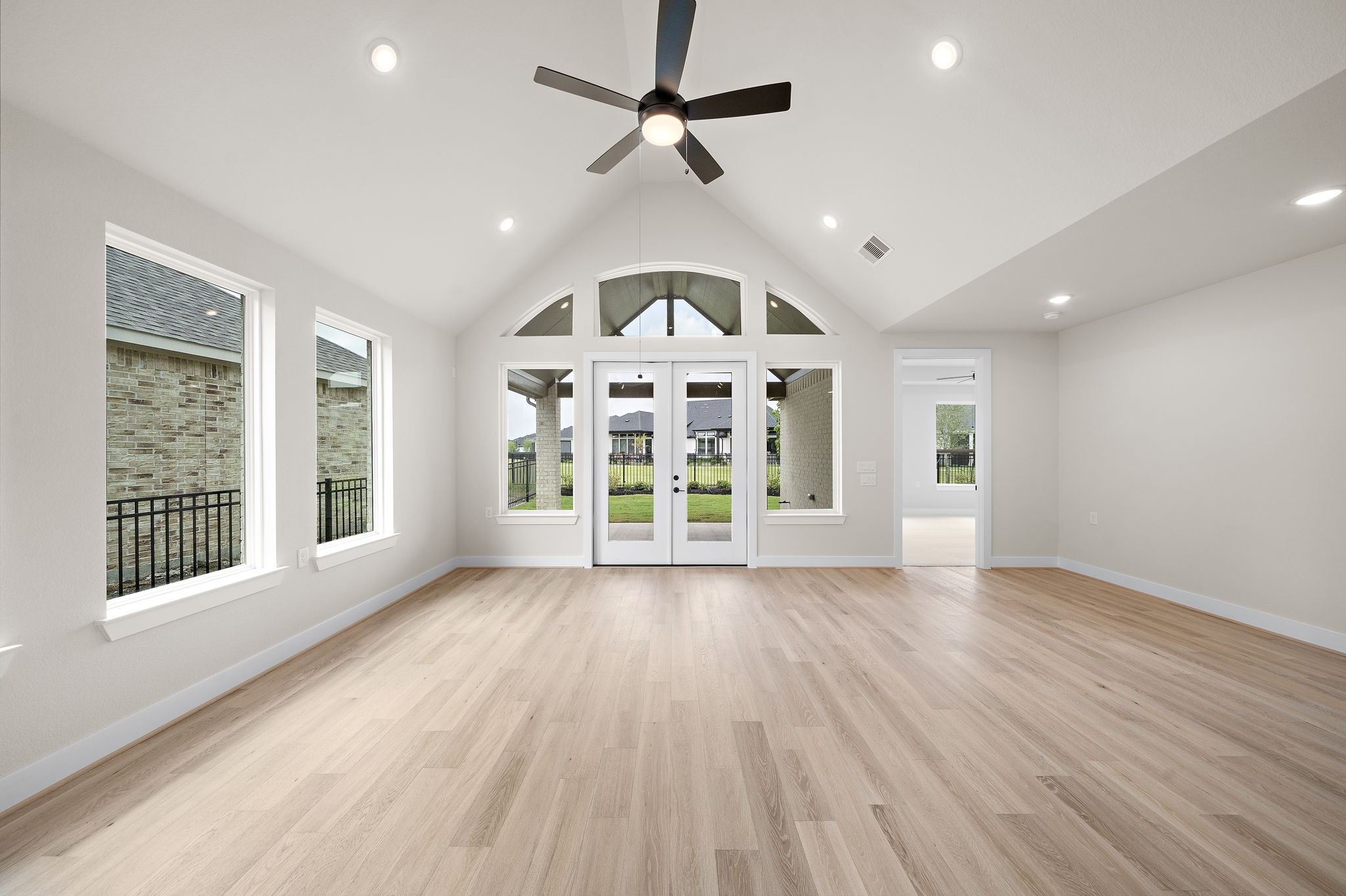 9975 Monarch Landing Cove Property Photo 6