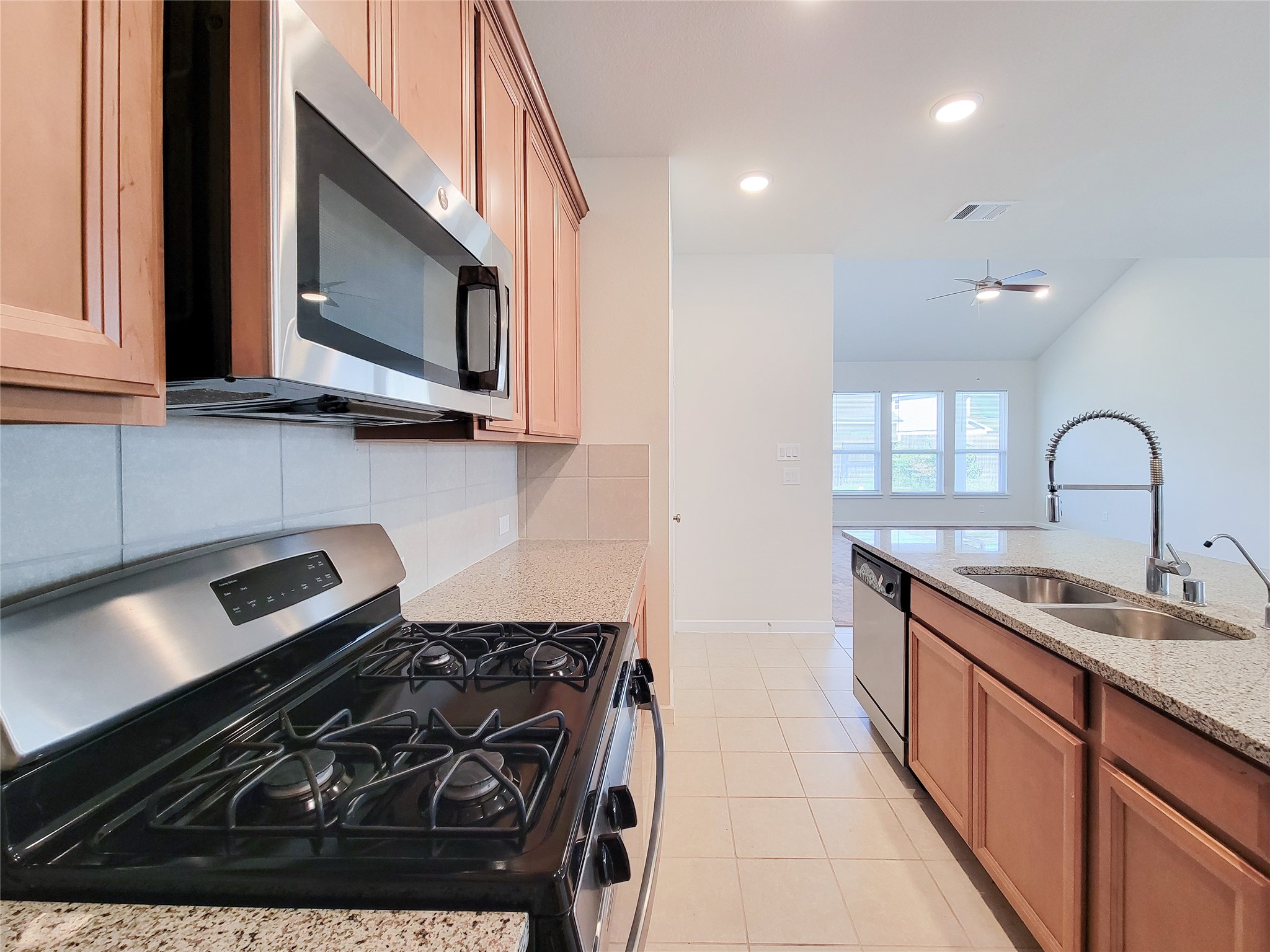 18618 Greenwood Meadow Property Photo 16