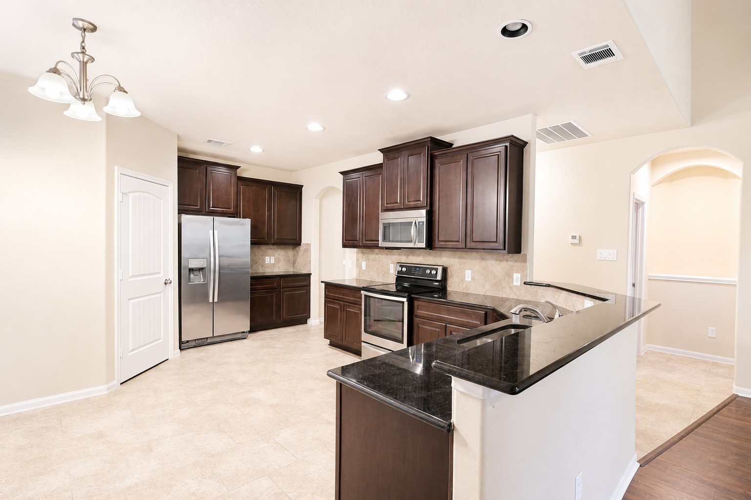 3801 Happy Hollow Drive Property Photo 4
