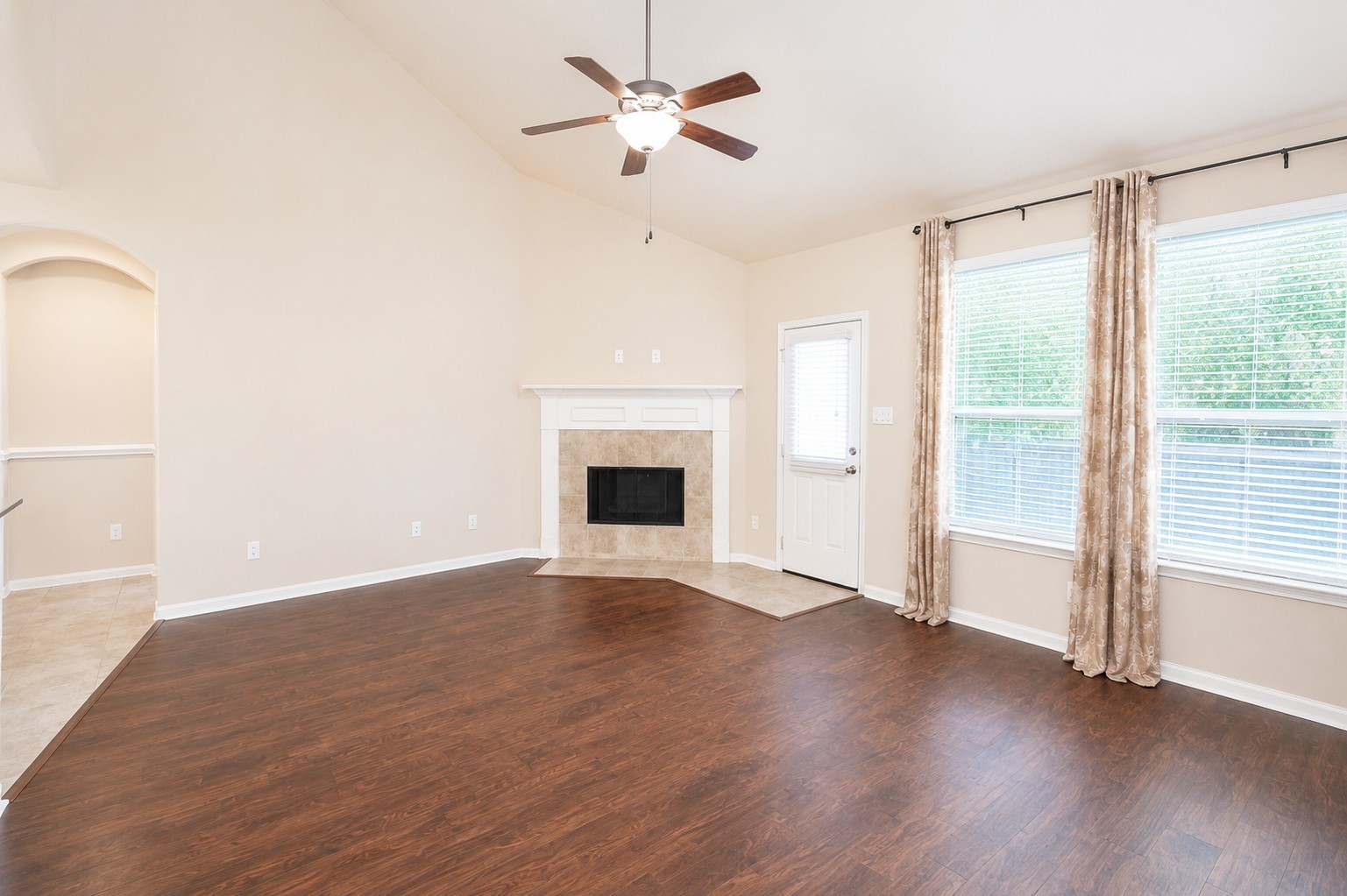 3801 Happy Hollow Drive Property Photo 9