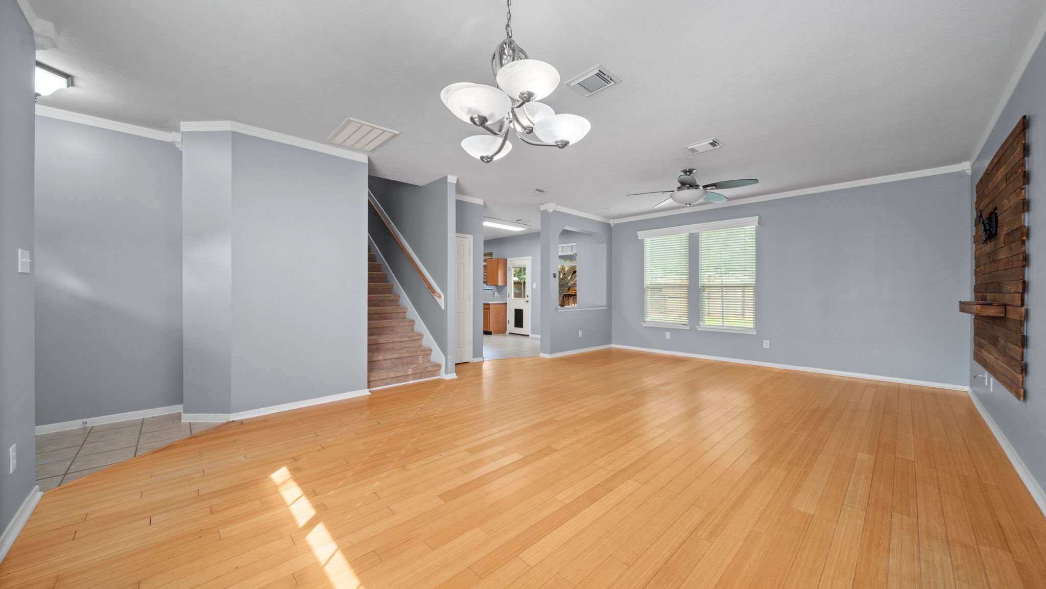 8802 Ancient Willow Drive Property Photo 6