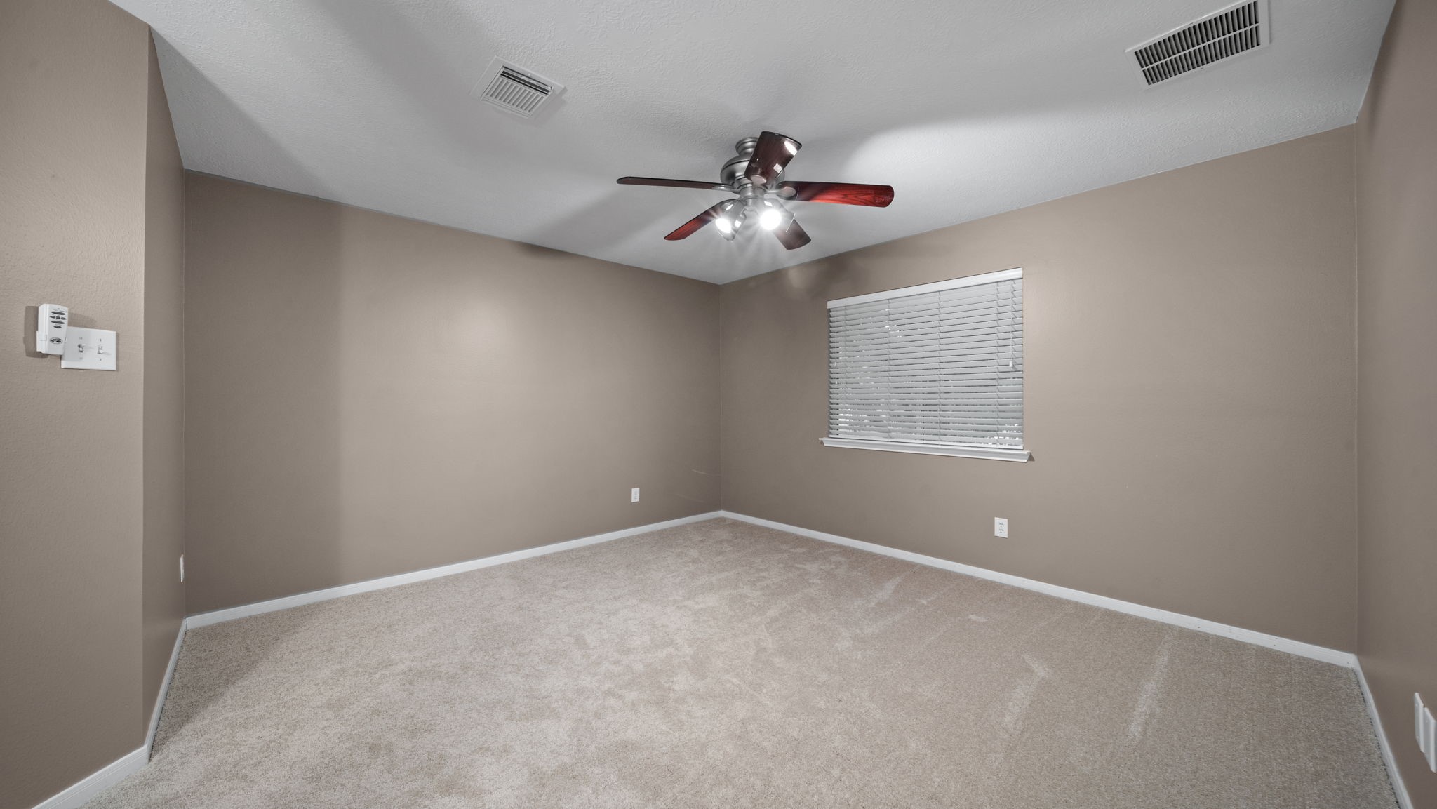 8802 Ancient Willow Drive Property Photo 17