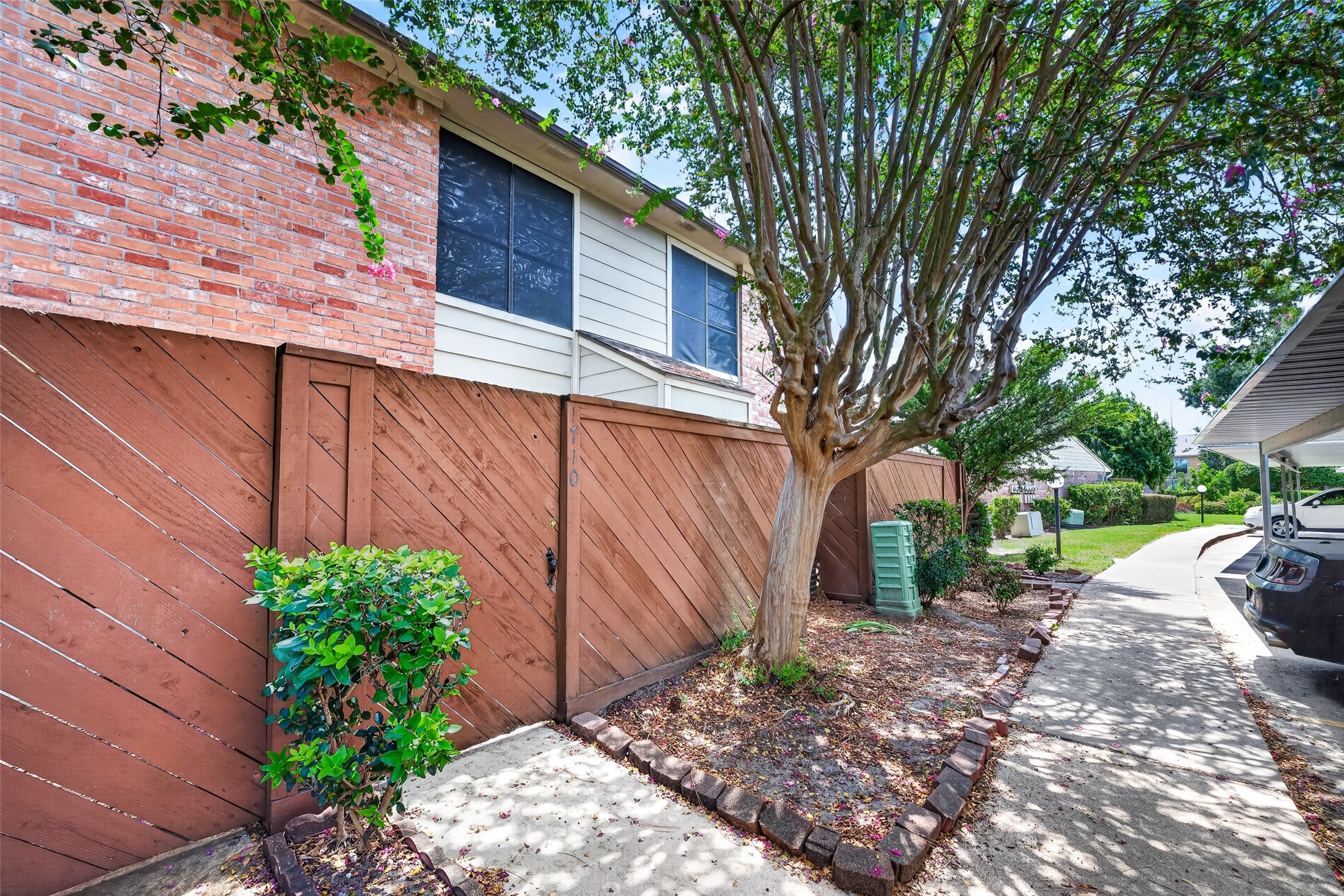 8801 Hammerly Blvd 1710 Property Photo 1