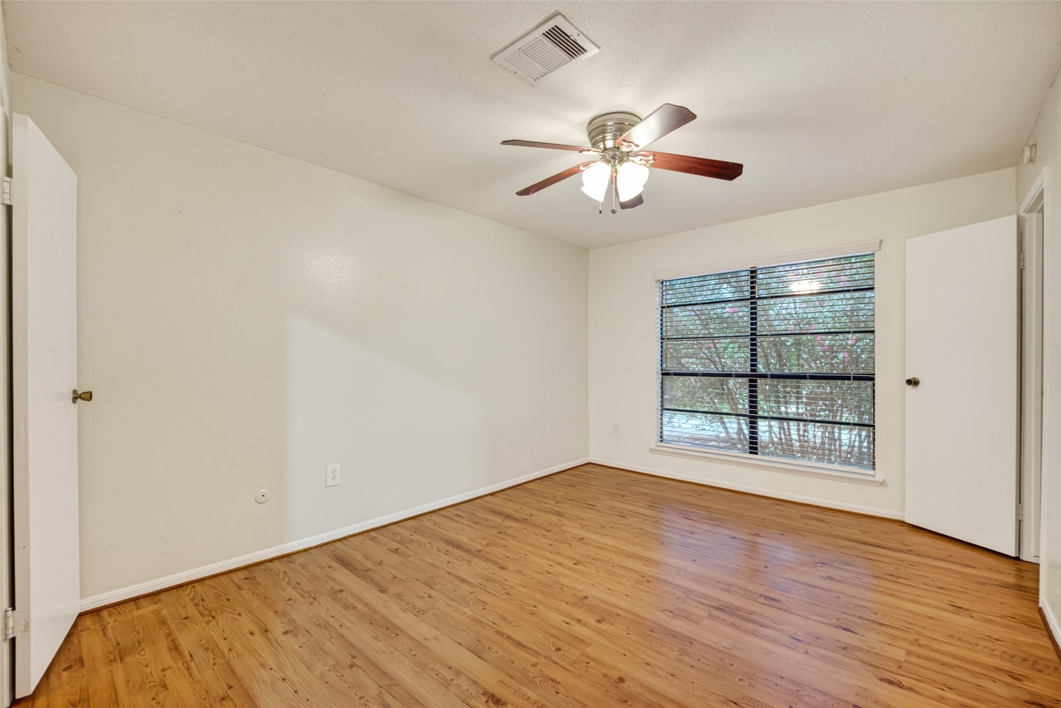 8801 Hammerly Blvd 1710 Property Photo 15