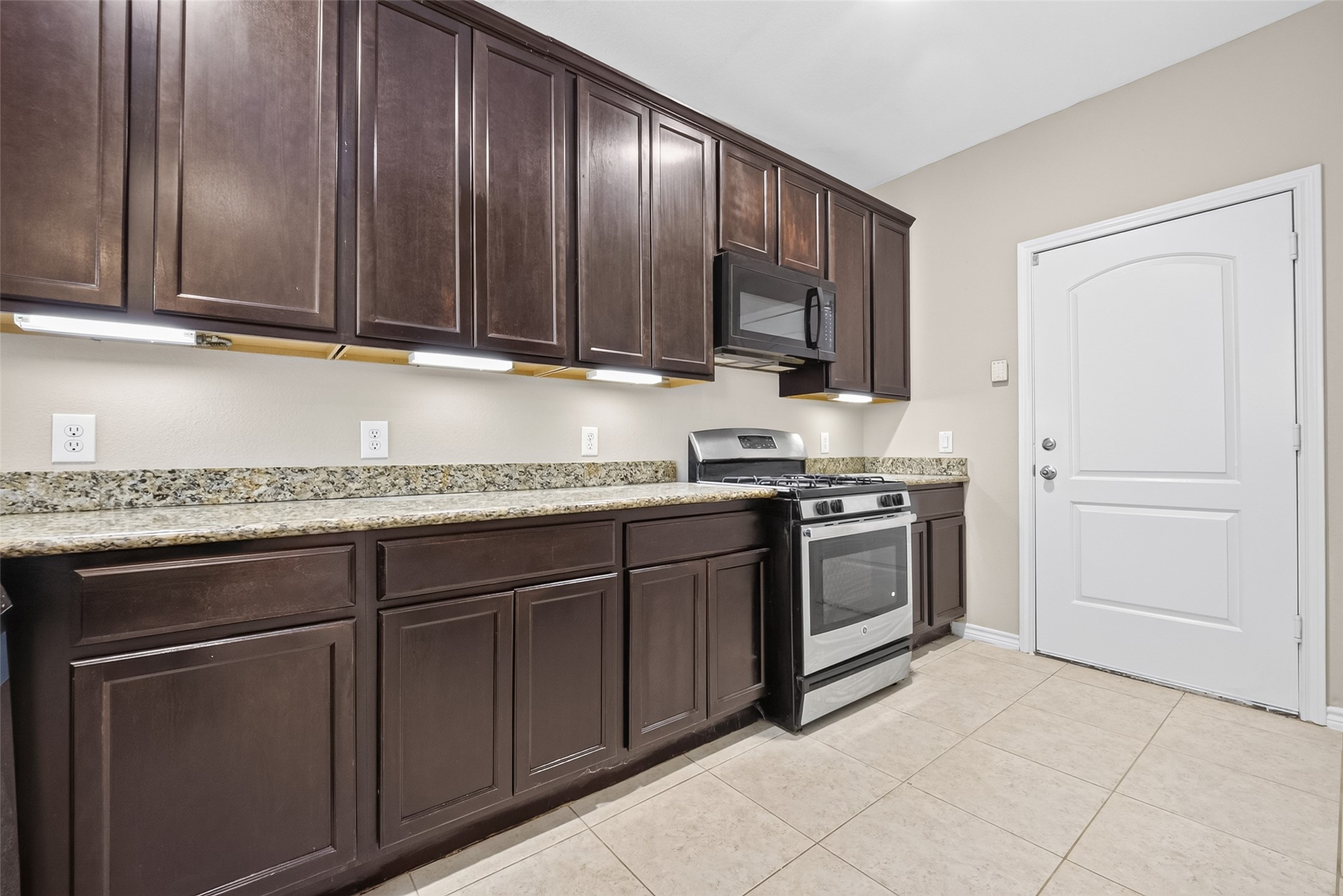 12607 Ashford Shore Drive Property Photo 16