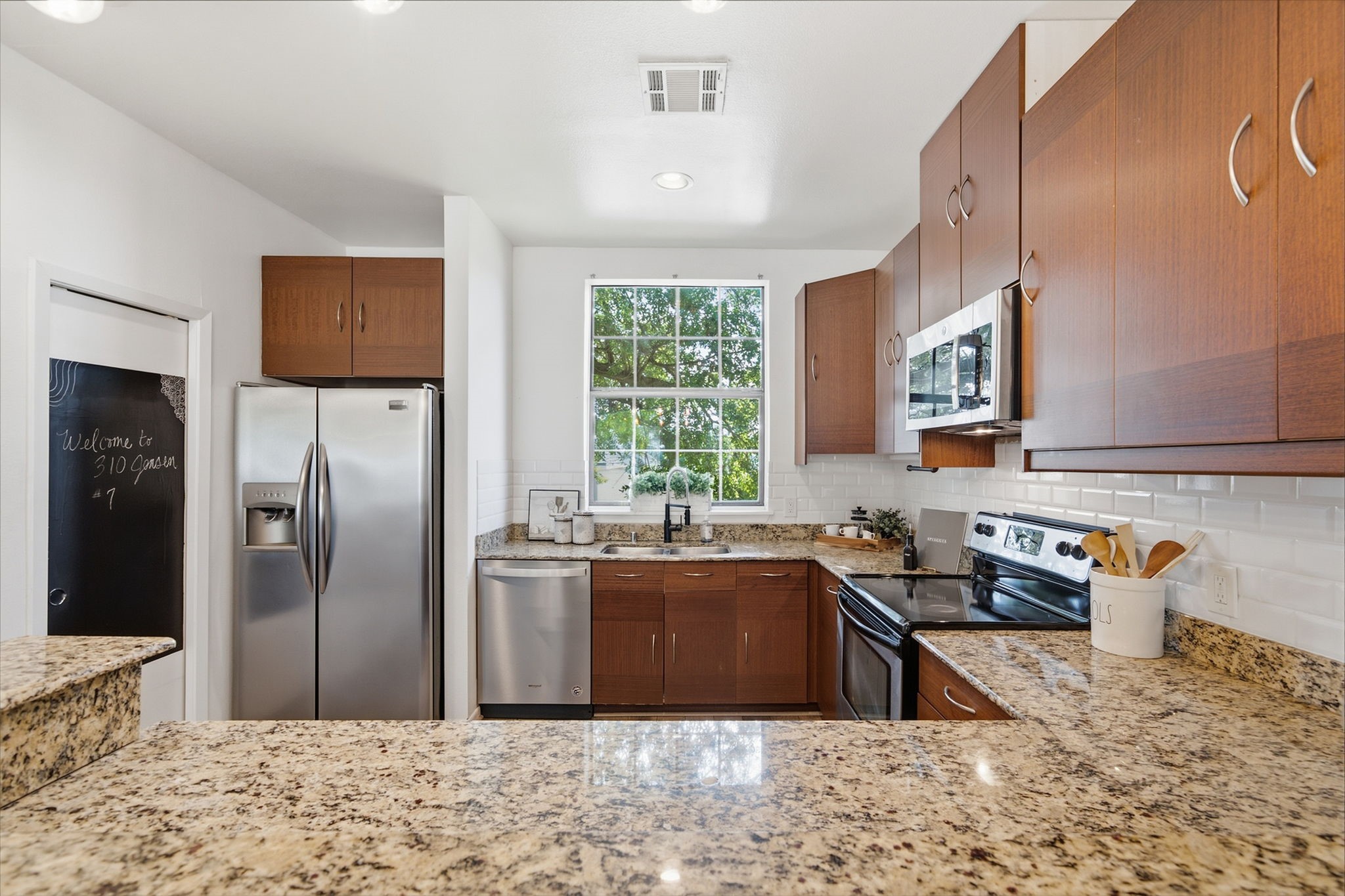 310 S Jensen Drive 7 Property Photo 16