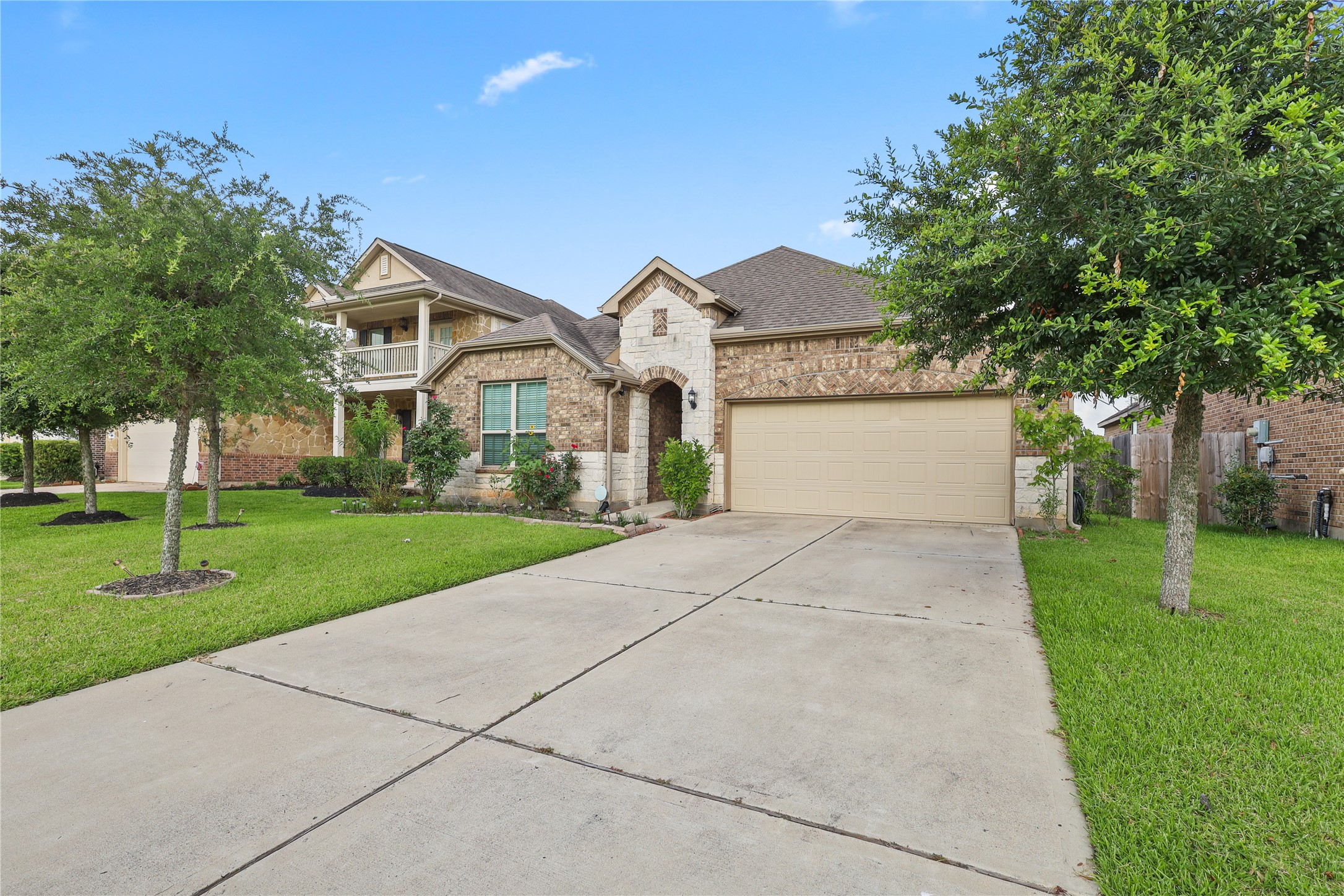 2346 Cherrington Woods Lane Property Photo 2