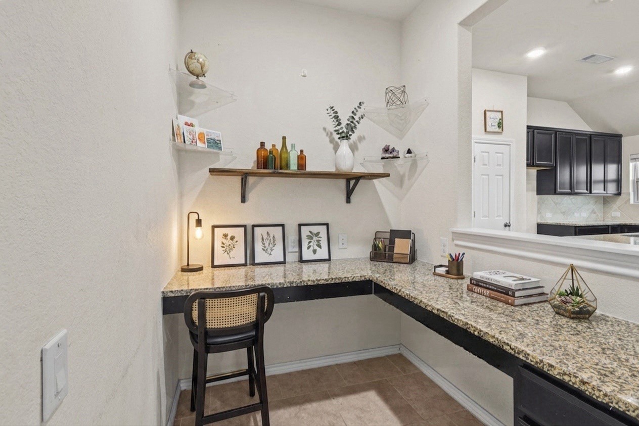 2346 Cherrington Woods Lane Property Photo 12