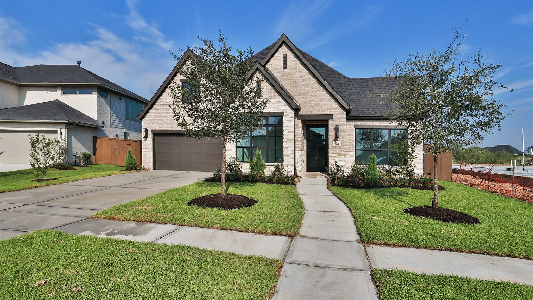 3515 Blue Mistflower Drive Property Photo 2
