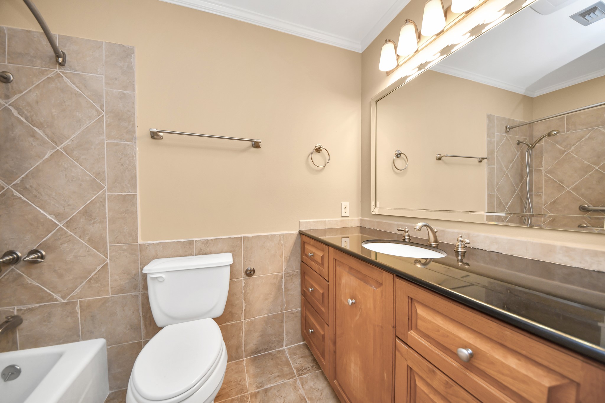 153 Litchfield Lane Property Photo 13