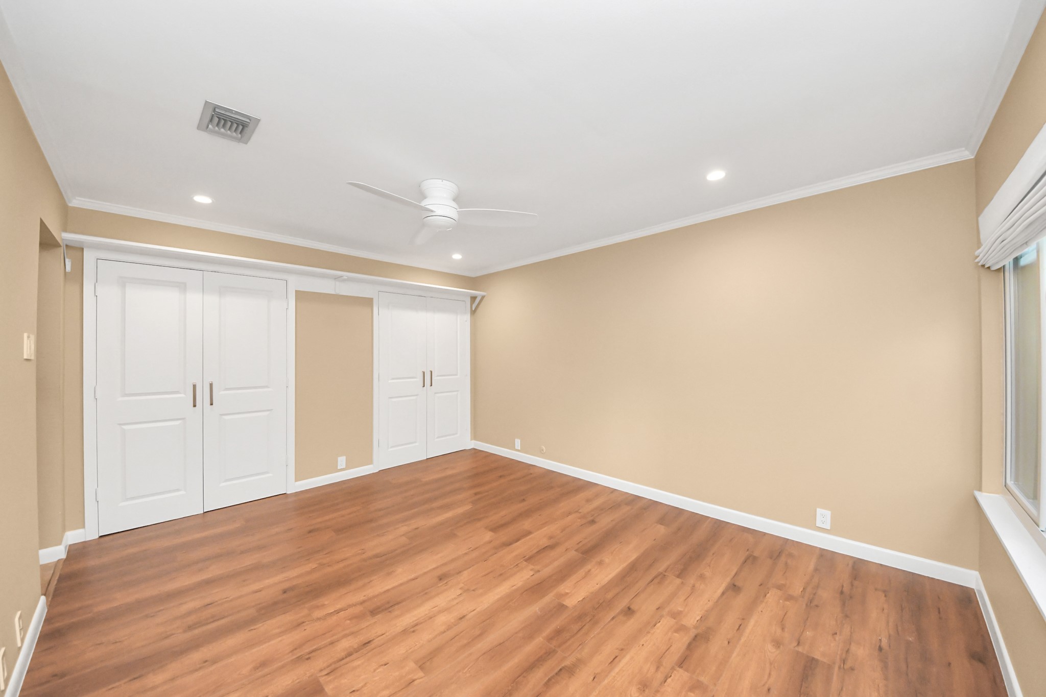 153 Litchfield Lane Property Photo 23