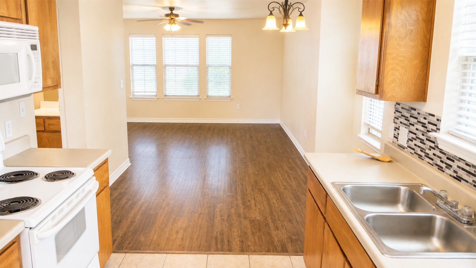 114 Sendero Drive Property Photo 6