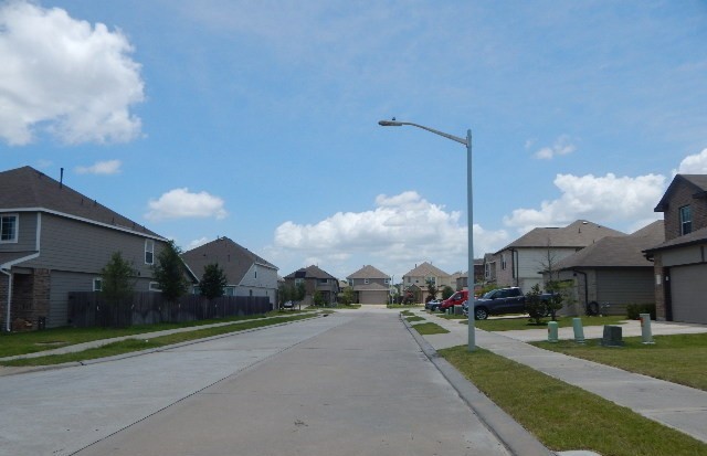 4516 Danielle Gardens Lane Property Photo 6
