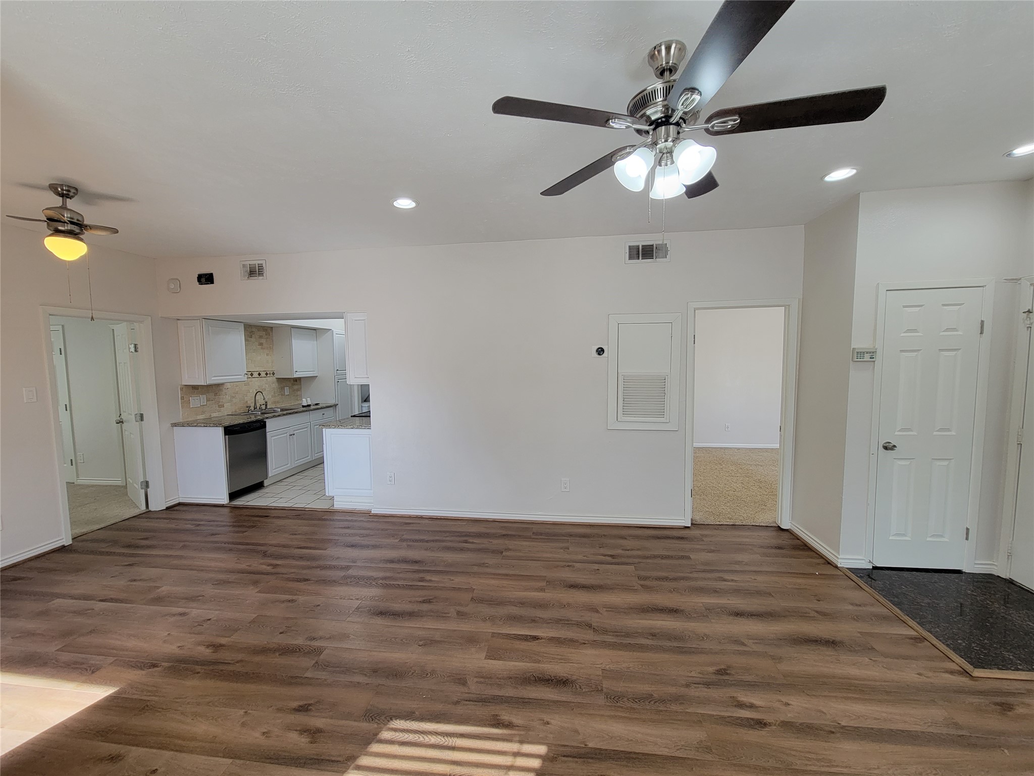 2025 Augusta Drive 303 Property Photo 10