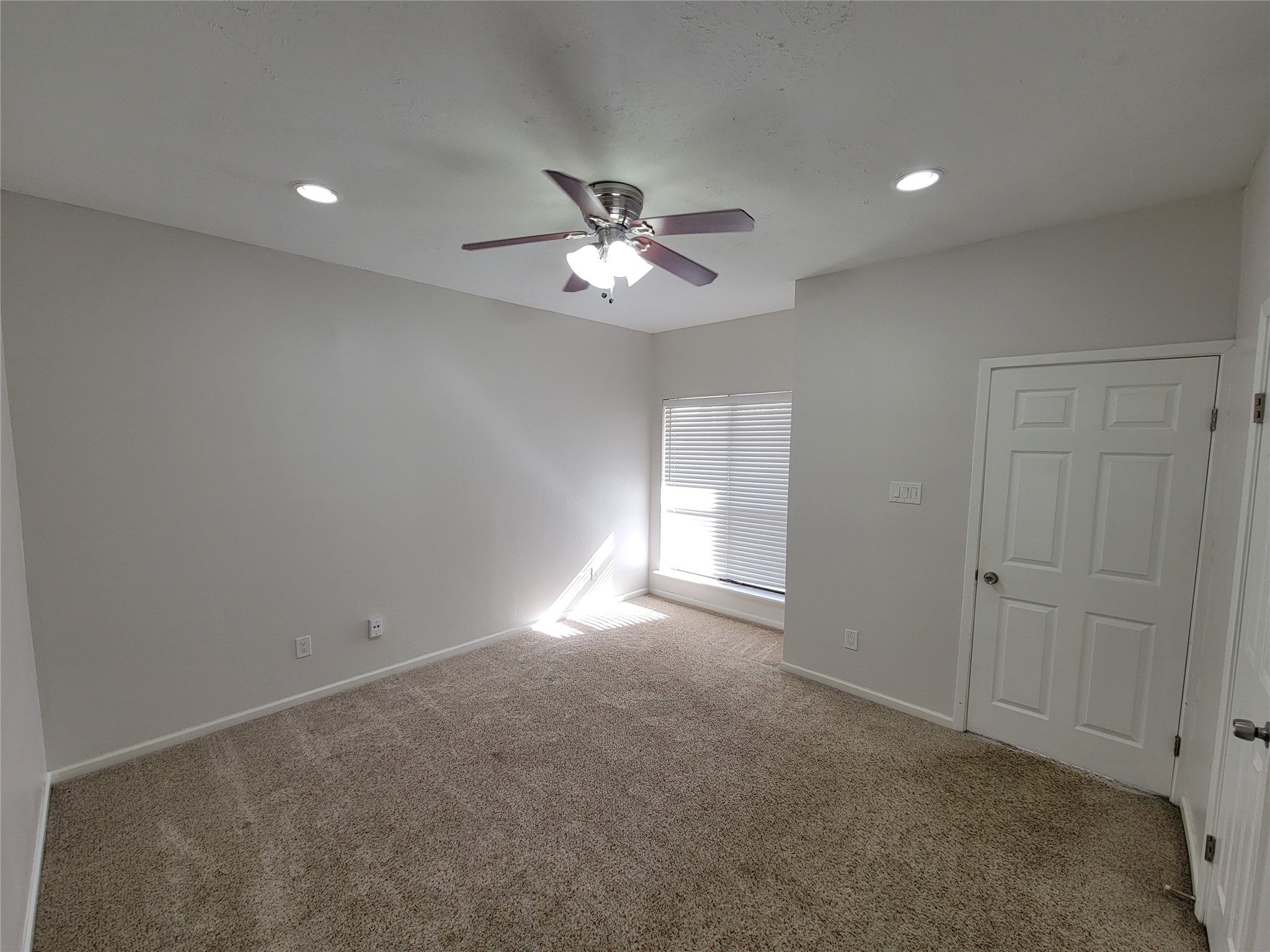 2025 Augusta Drive 303 Property Photo 15