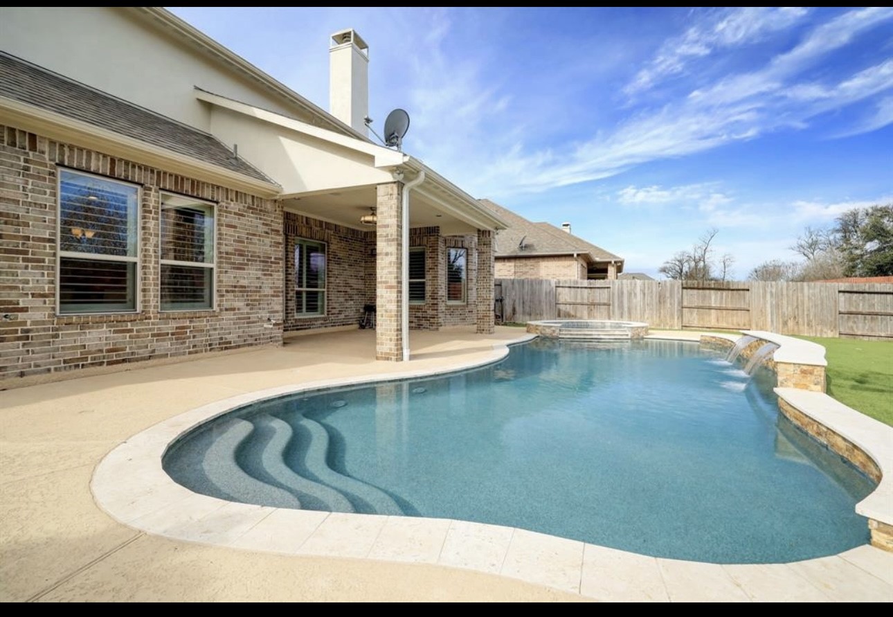5011 Anthony Springs Lane Property Photo 1