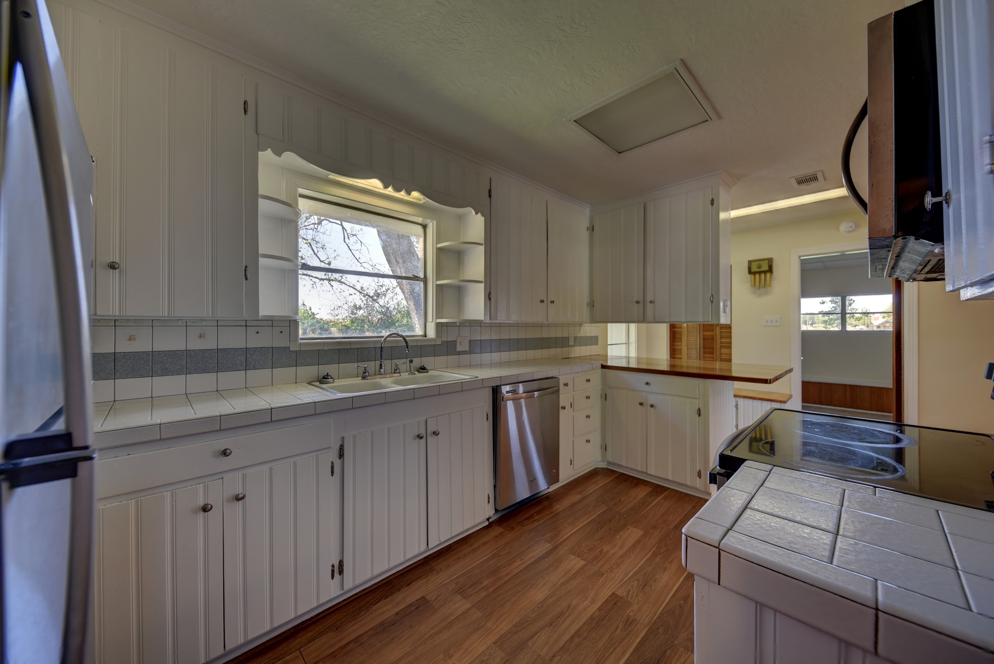 415 Silliman Street Property Photo 4