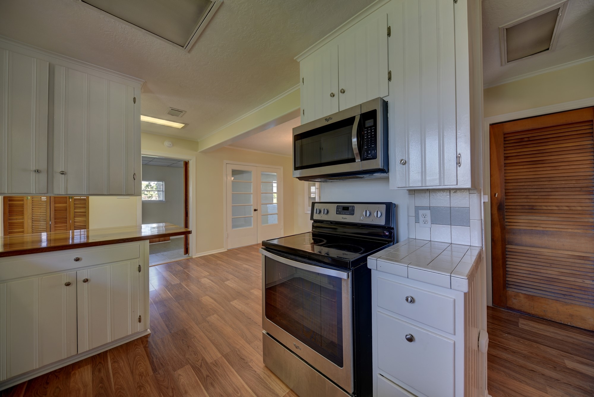 415 Silliman Street Property Photo 5