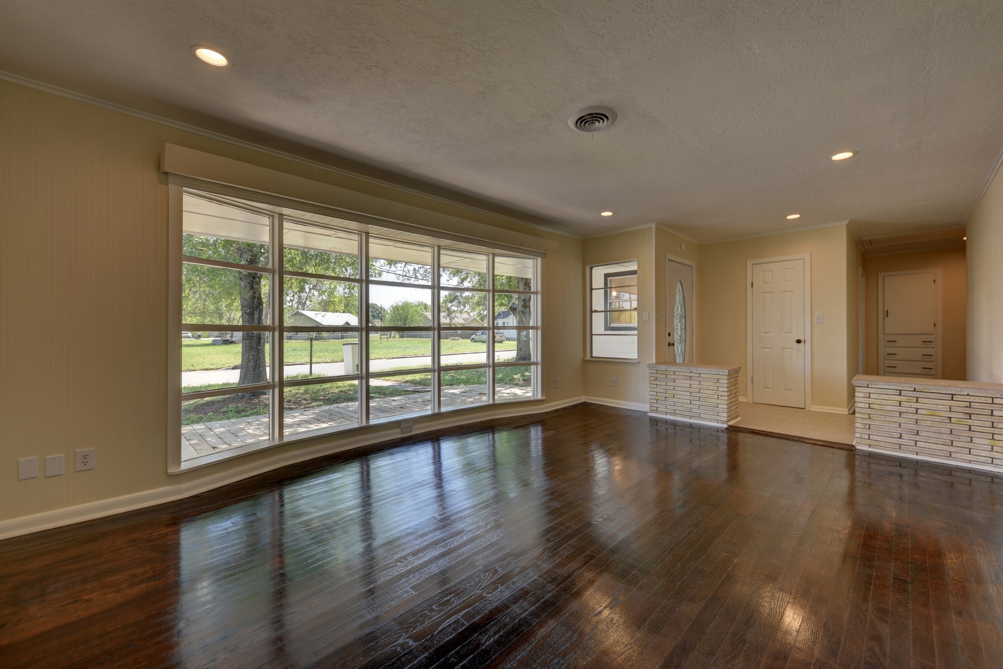 415 Silliman Street Property Photo 7
