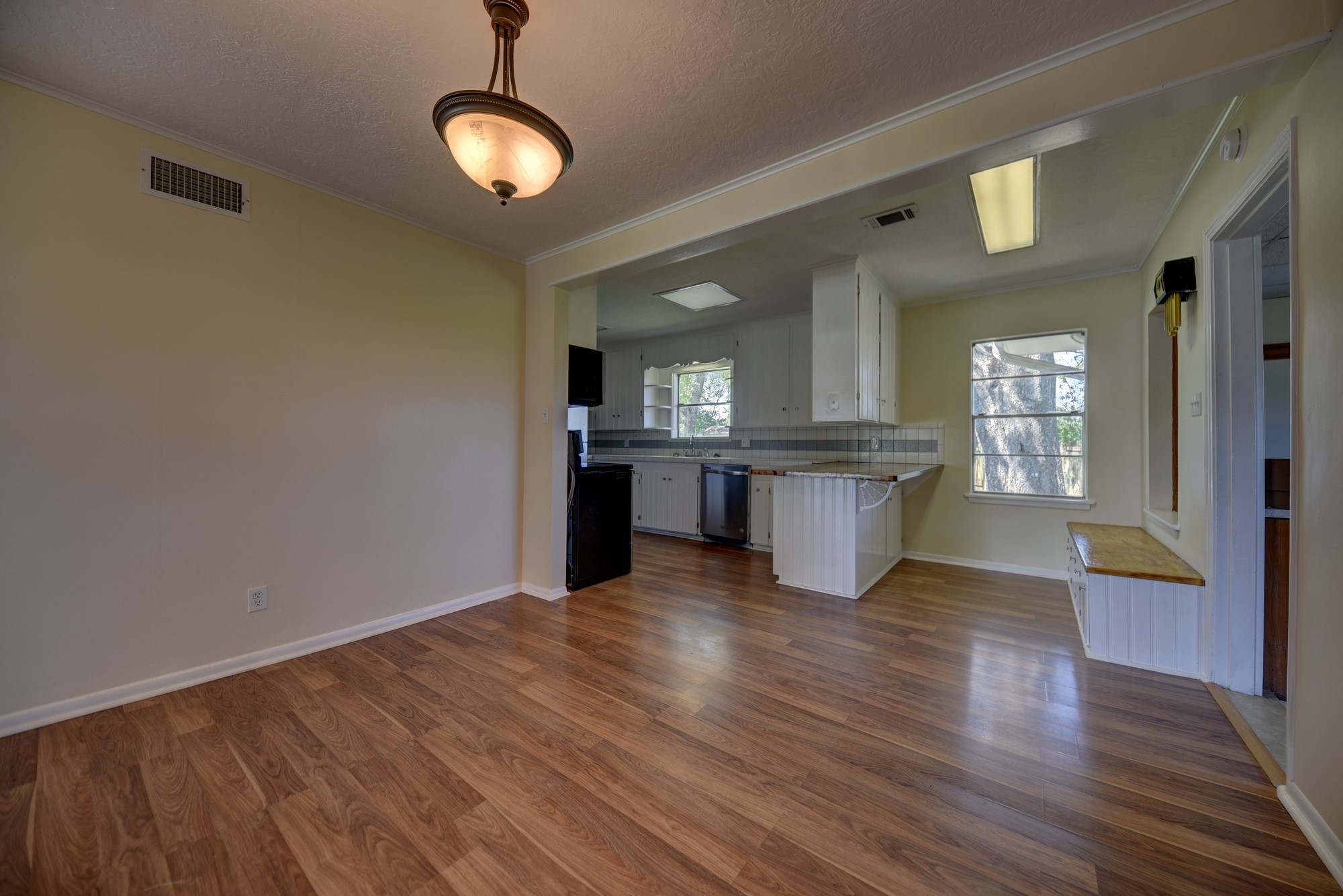 415 Silliman Street Property Photo 28