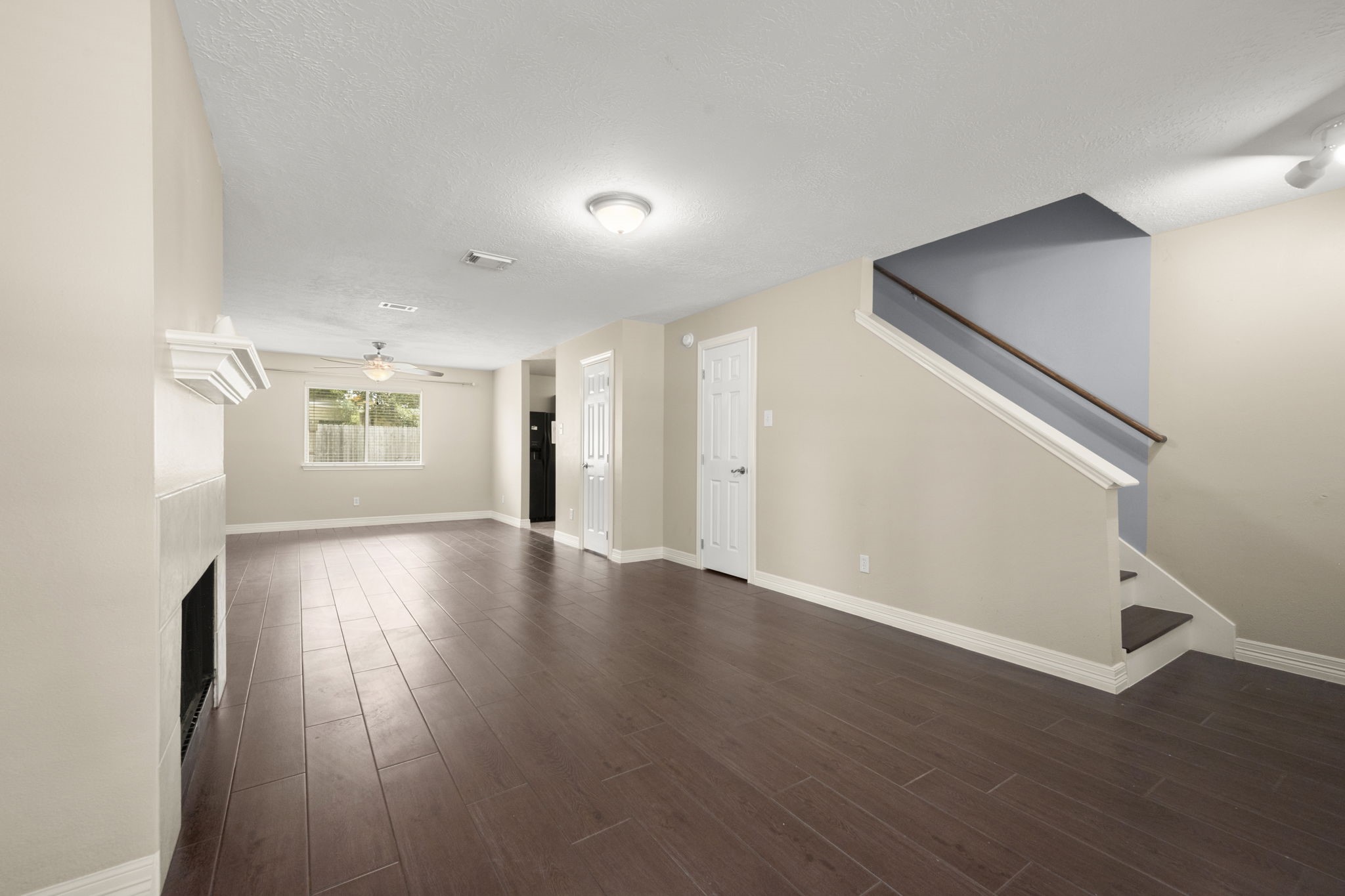 8723 Creek Willow Drive Property Photo 5
