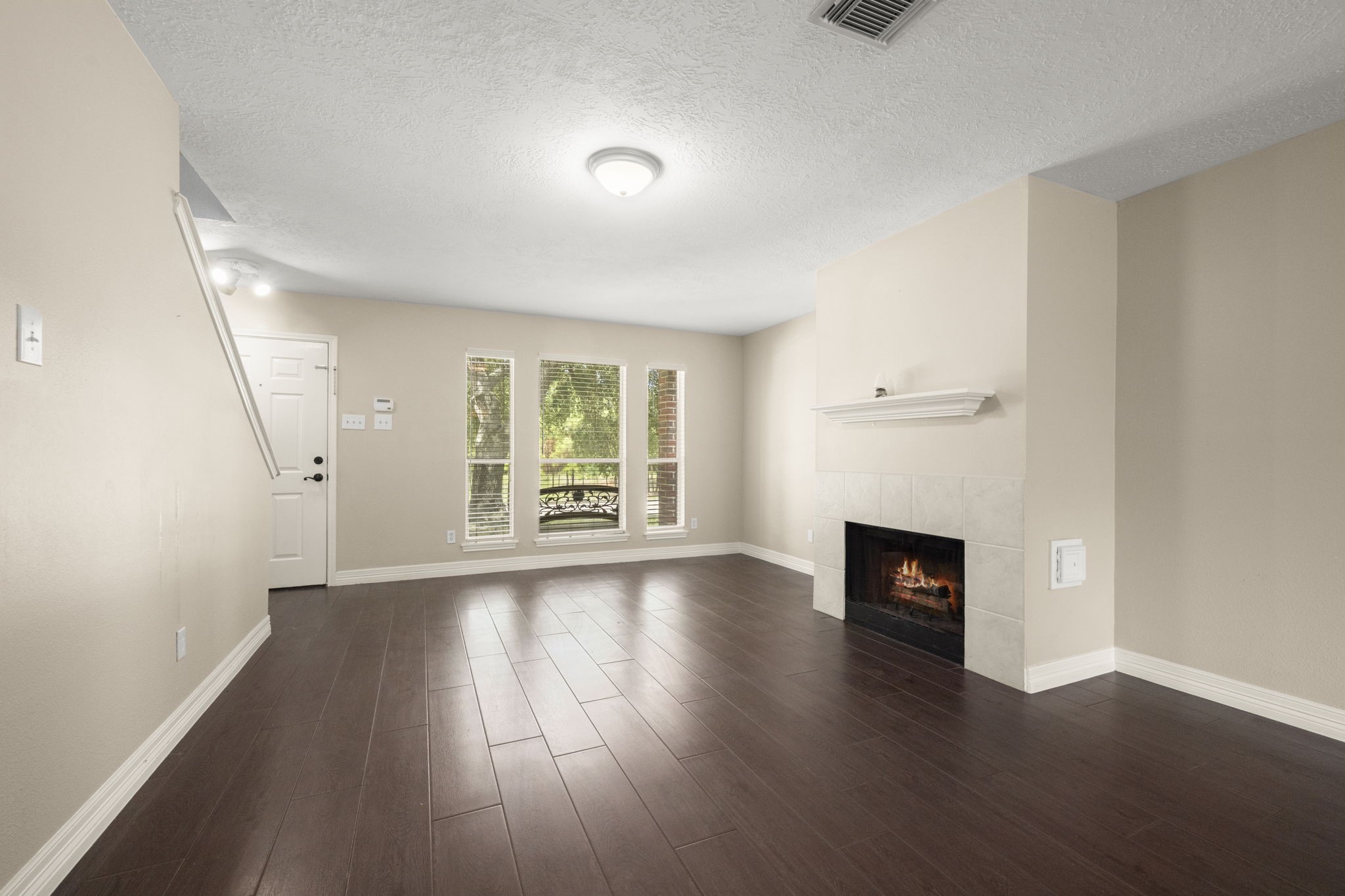8723 Creek Willow Drive Property Photo 7