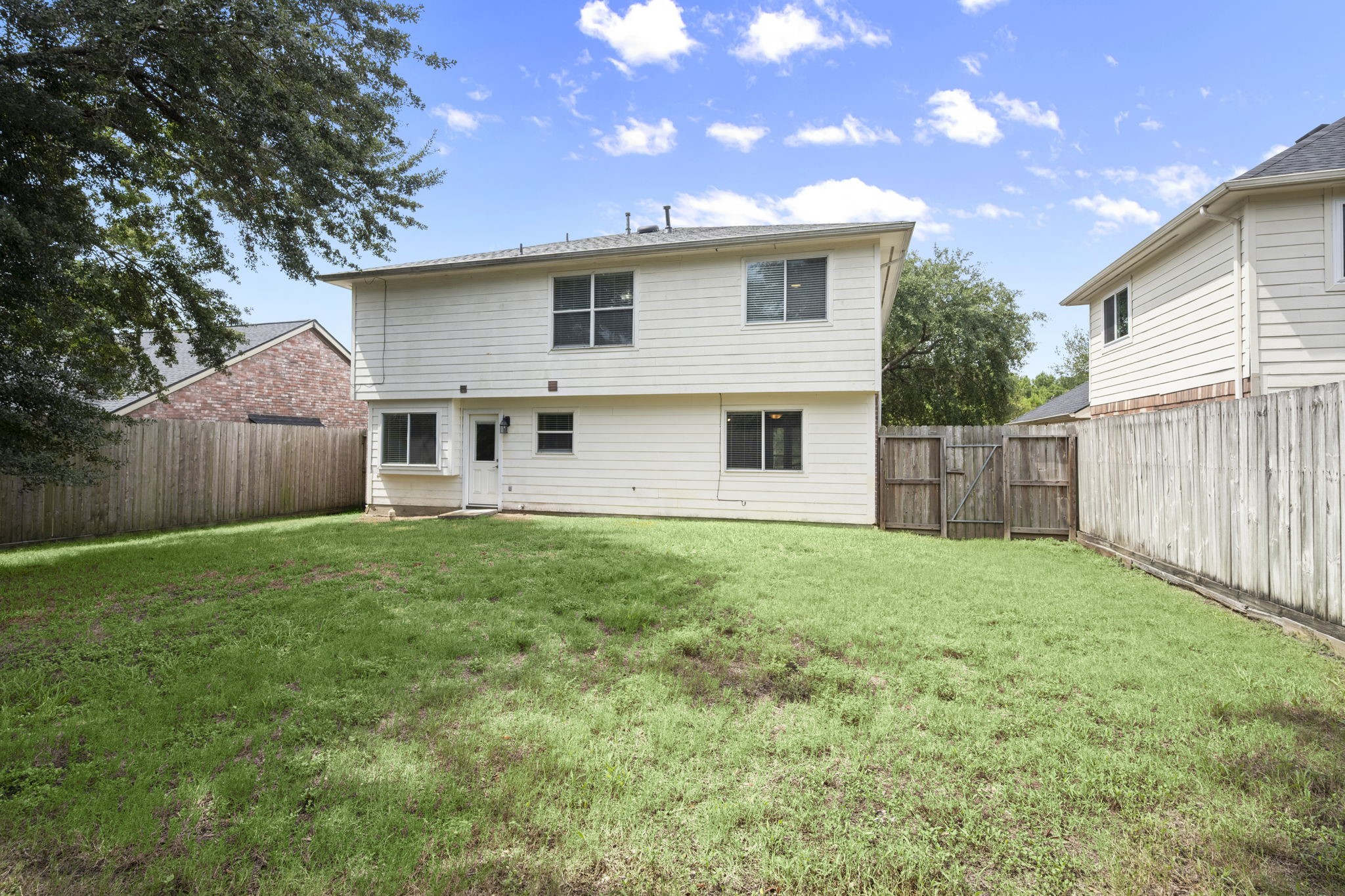 8723 Creek Willow Drive Property Photo 28