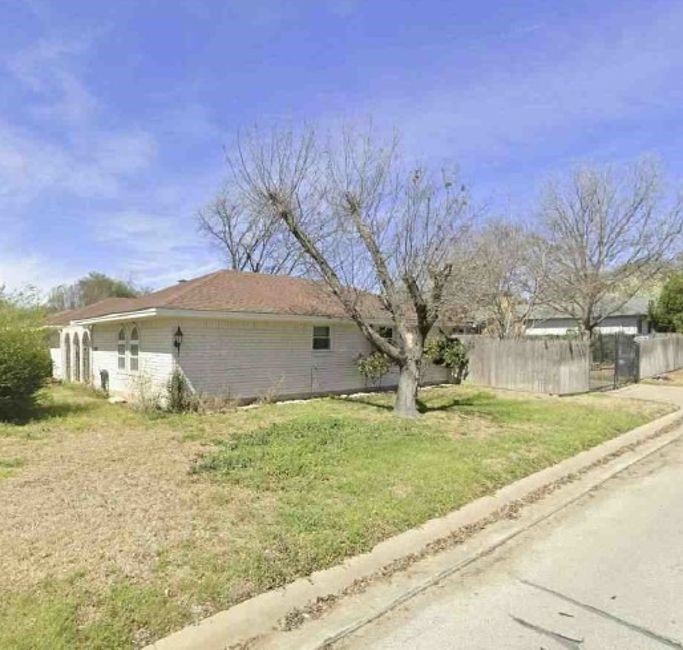 3700 Kelvin Avenue Property Photo 3
