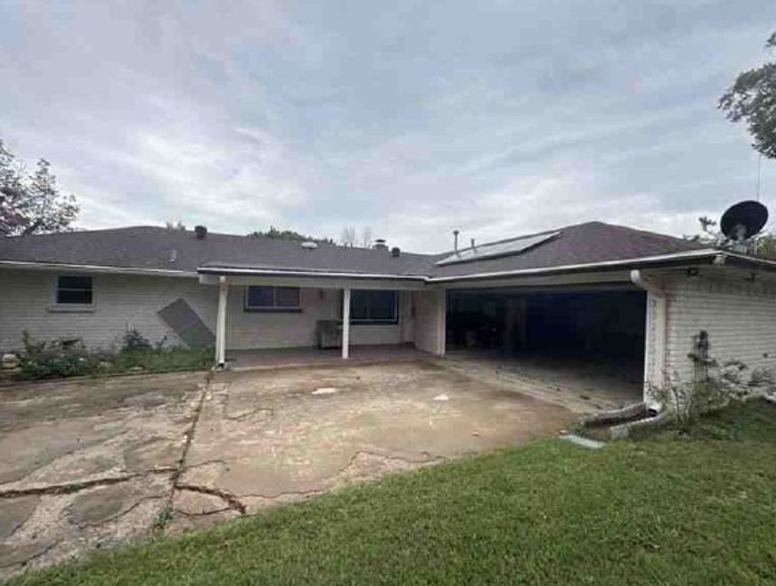 3700 Kelvin Avenue Property Photo 5