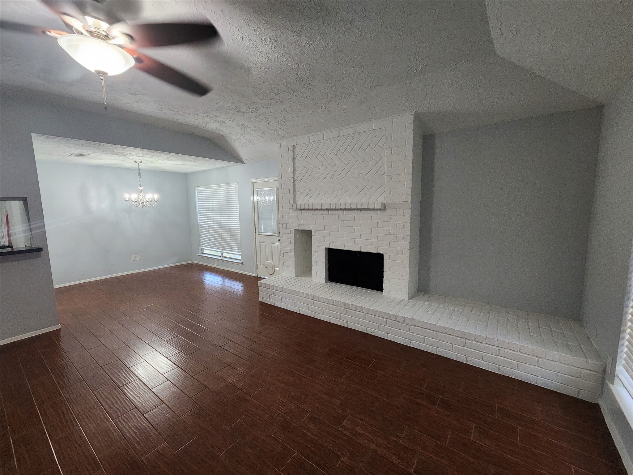 4515 Aspen Brook Lane Property Photo 4