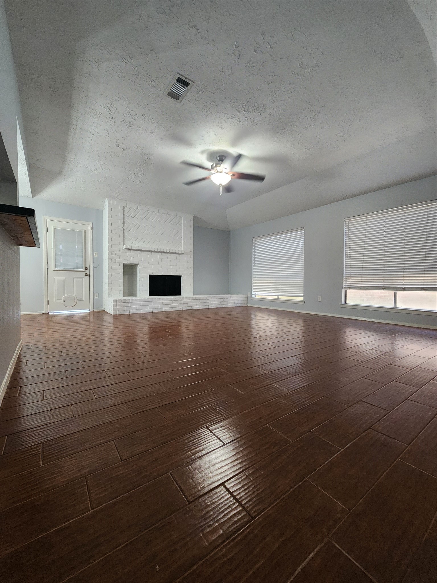 4515 Aspen Brook Lane Property Photo 6