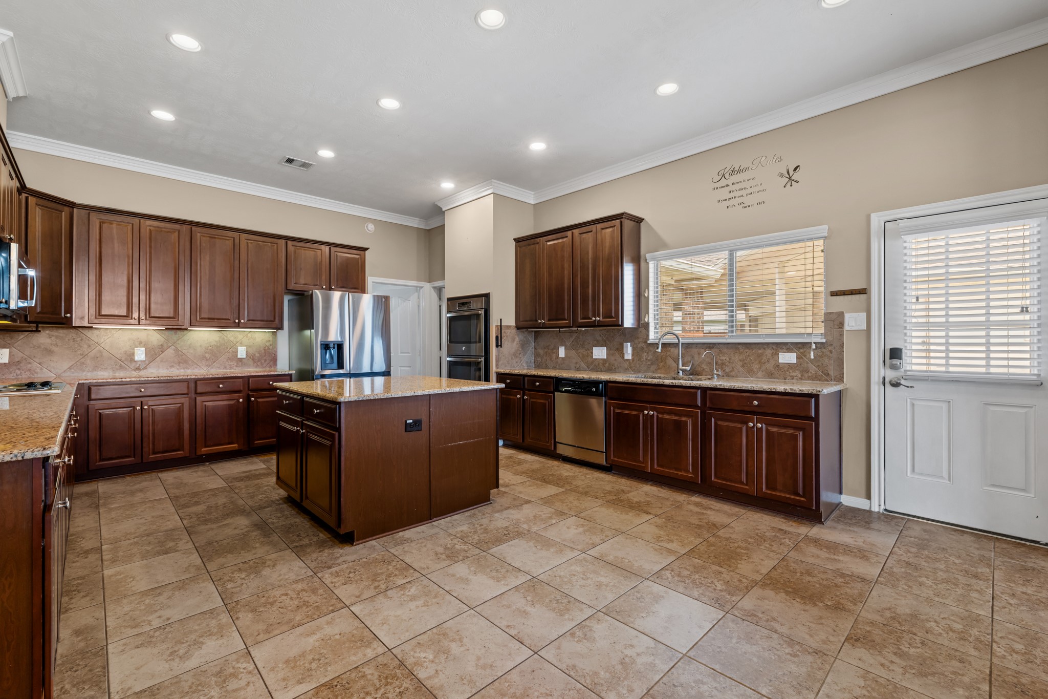 28027 Trade Wind Court Property Photo 9