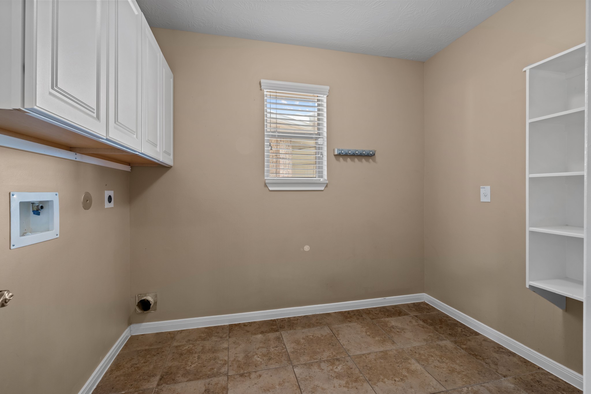 28027 Trade Wind Court Property Photo 27