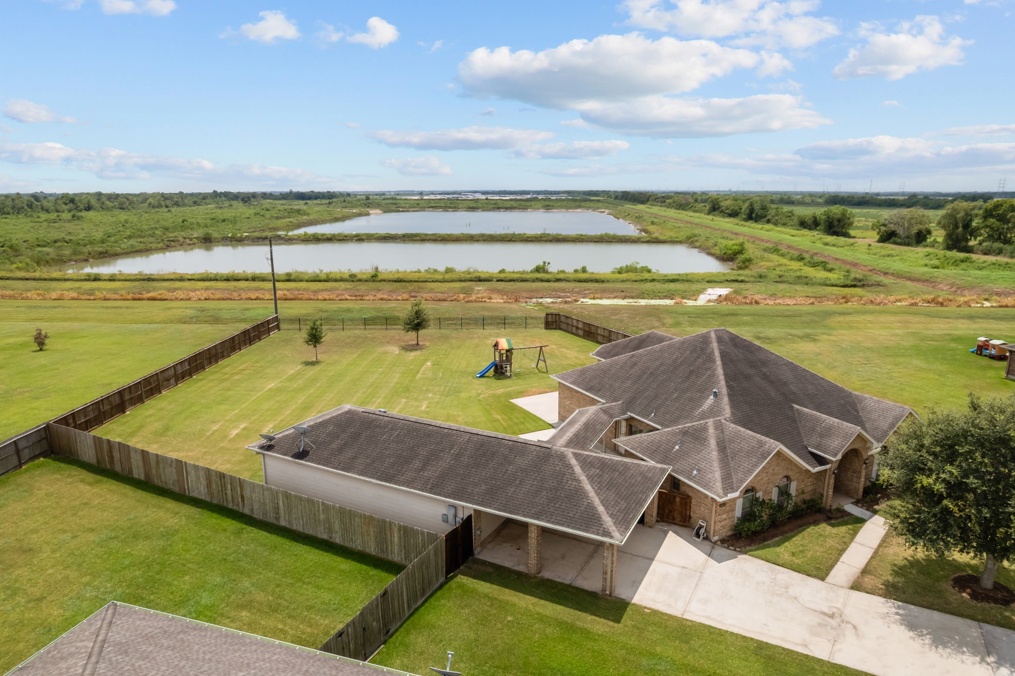 28027 Trade Wind Court Property Photo 33